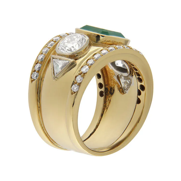 Bague en or jaune avec émeraude et diamants sold by 58 Facettes product image thumbnail 3