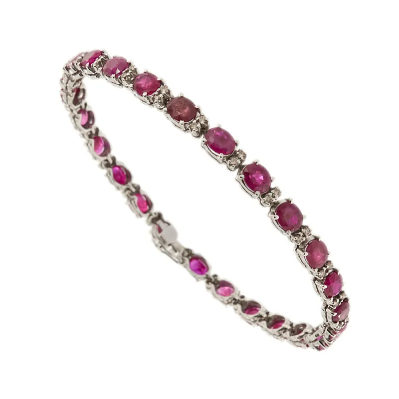 Bracelet tennis rubis et diamants sold by 58 Facettes