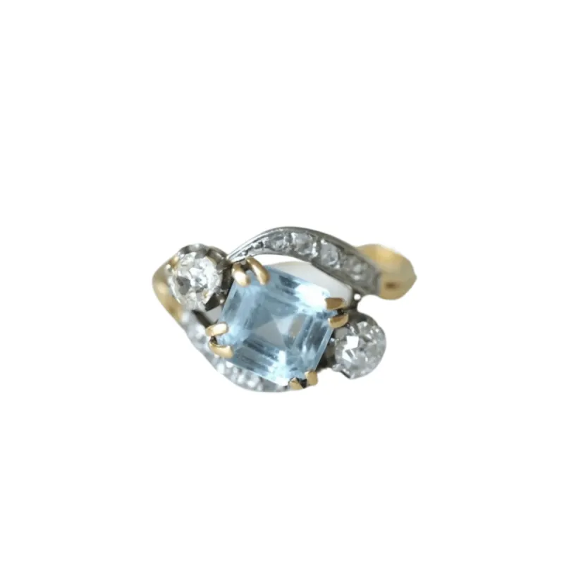 Bague Toi & Moi diamants et aigue marine sold by 58 Facettes