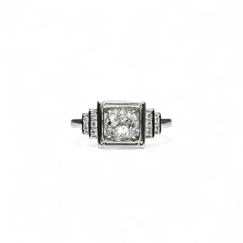 Bague solitaire style Art Déco or gris diamants sold by 58 Facettes