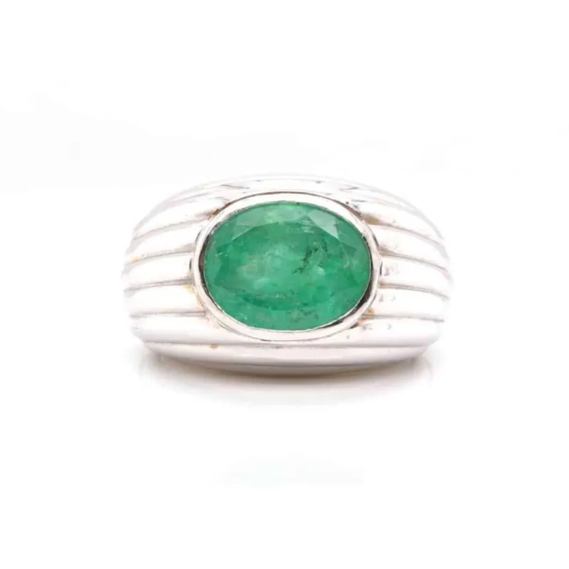 Bague dôme émeraude en or blanc 18k sold by 58 Facettes