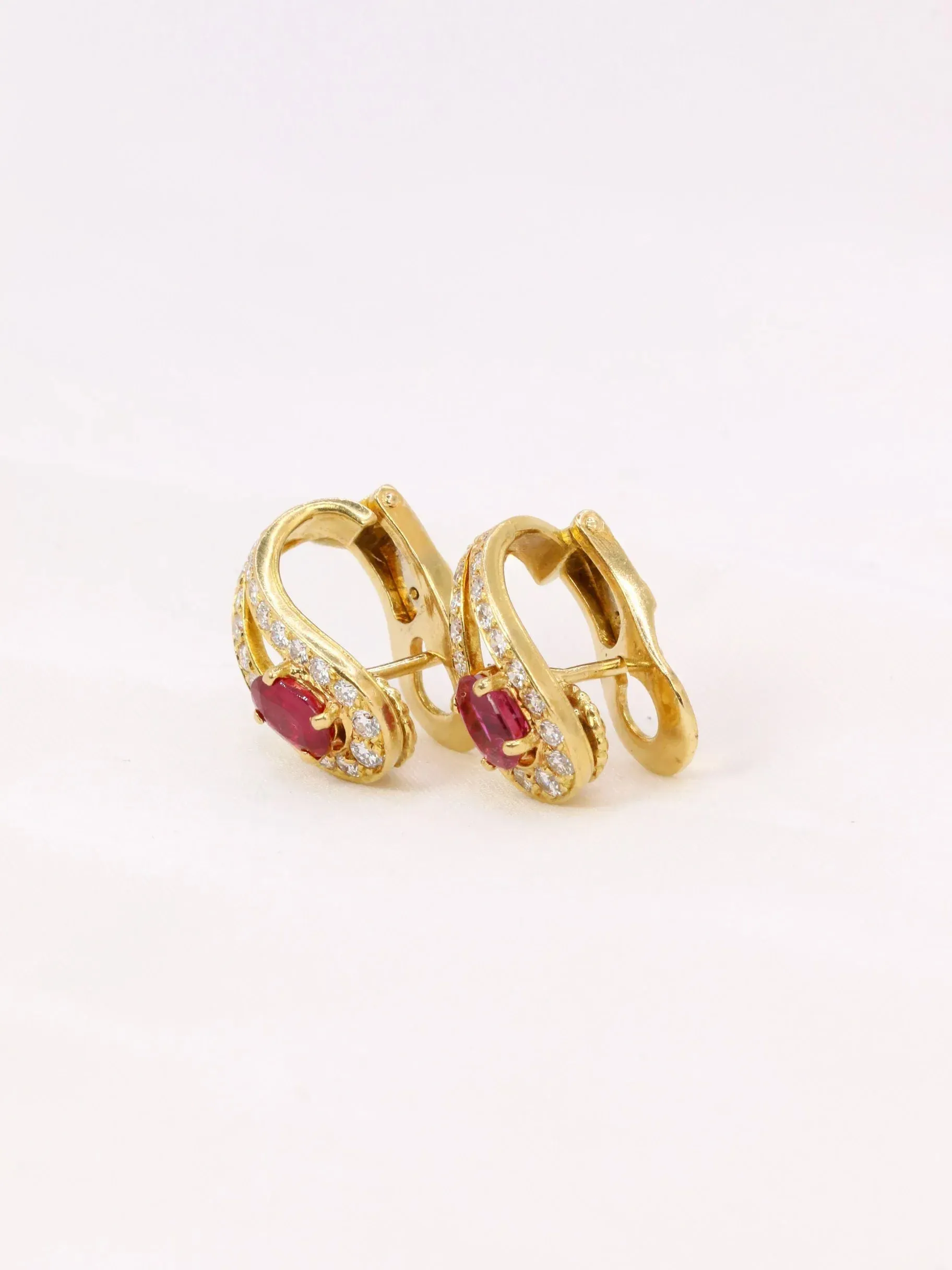 Boucles d'oreilles vintage diamants rubis 0,80 ct sold by 58 Facettes product image thumbnail 5