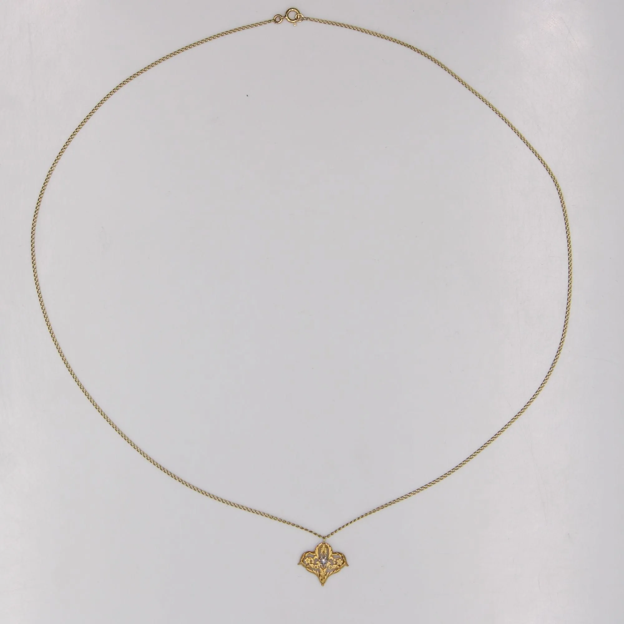 Chaine ancienne et son pendentif arabesques et diamants taillés en rose sold by 58 Facettes product image thumbnail 3