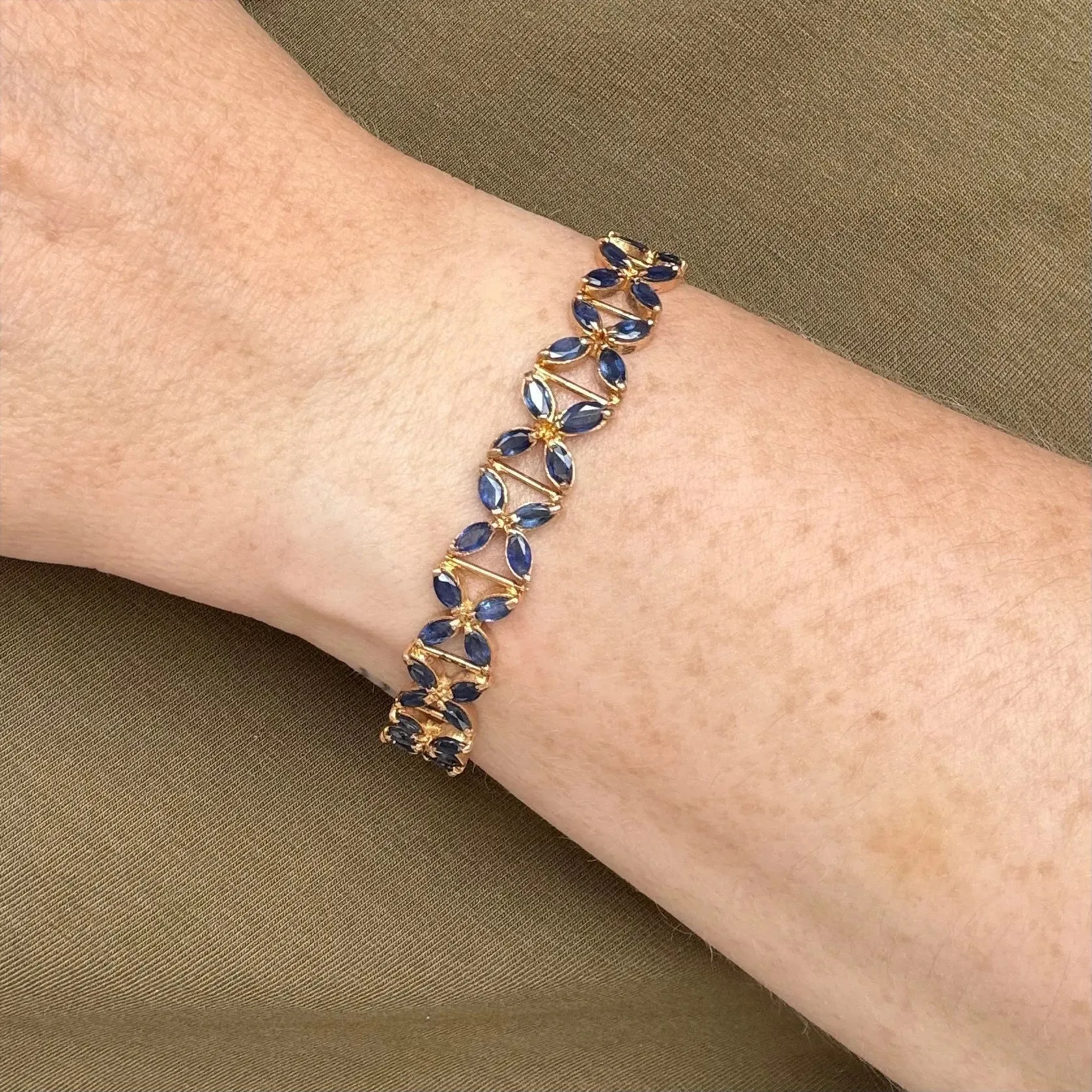 Bracelet rosaces de saphirs sold by 58 Facettes product image thumbnail 2