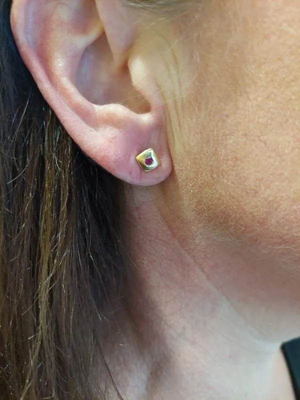 Boucles d'oreiles or jaune rubis sold by 58 Facettes product image thumbnail 3