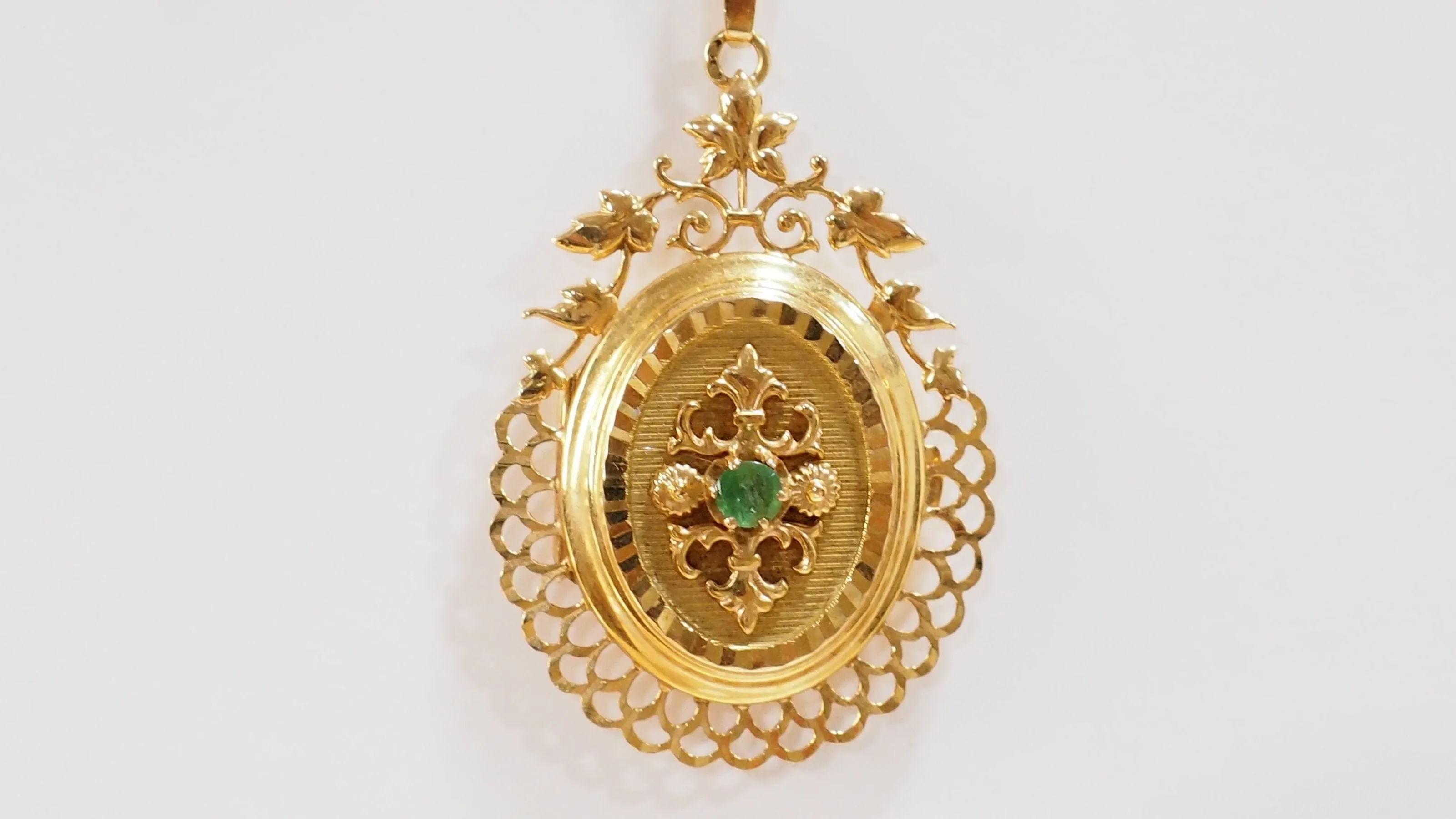 Pendentif porte photo Or jaune Emeraude sold by 58 Facettes product image thumbnail 2