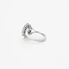 Bague marguerite en or gris, saphir et diamants sold by 58 Facettes