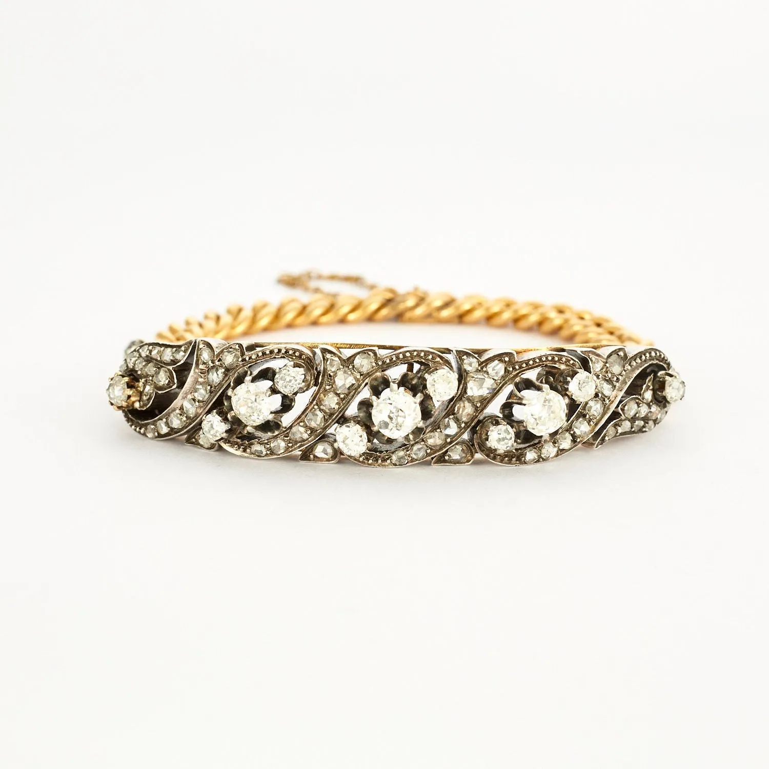 Bracelet en or jaune maille gourmette diamants sold by 58 Facettes