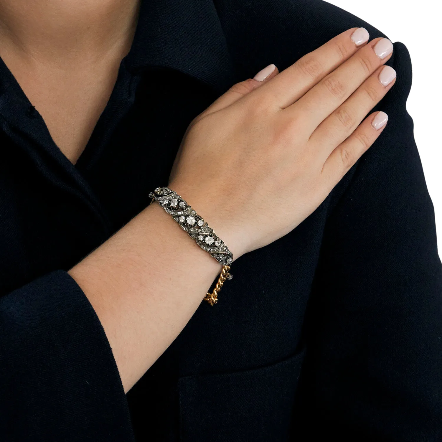 Bracelet en or jaune maille gourmette diamants sold by 58 Facettes product image thumbnail 2