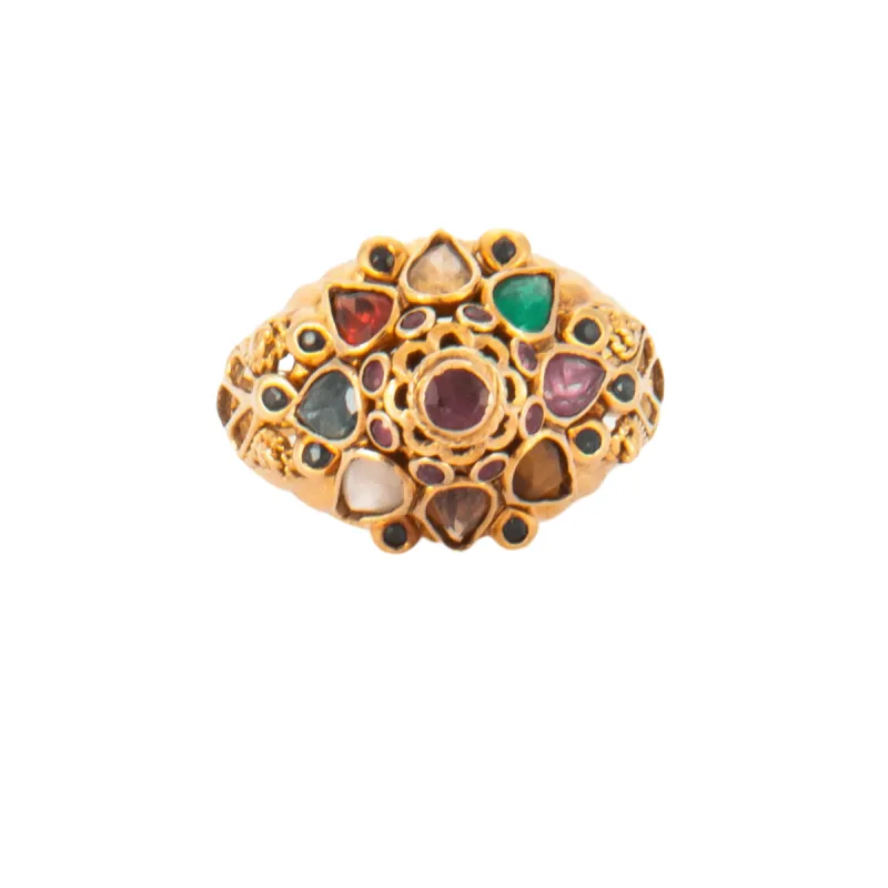 Bague or jaune arabesque sold by 58 Facettes