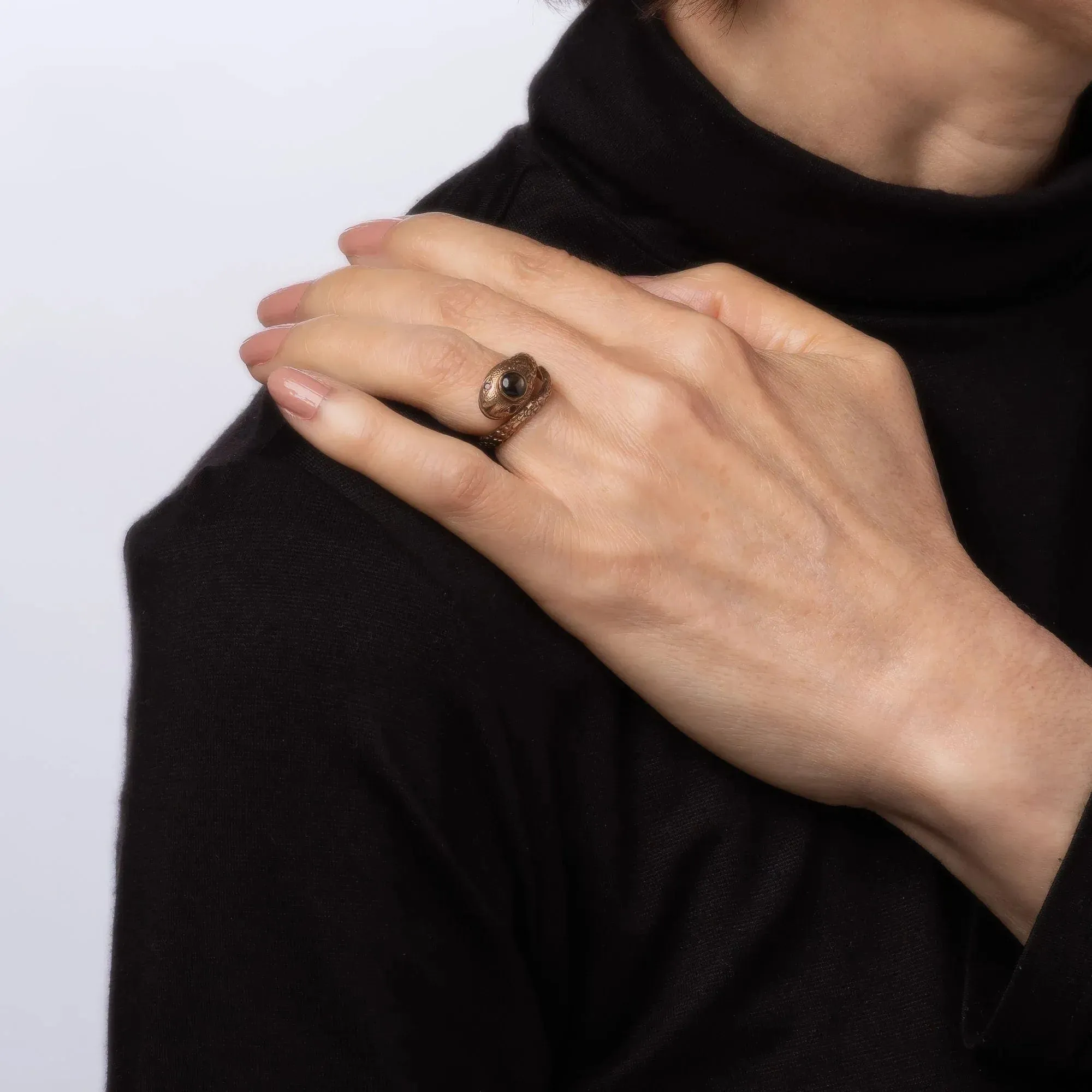 Bague serpent Or rose Rubis Saphir étoilé noir sold by 58 Facettes product image thumbnail 2