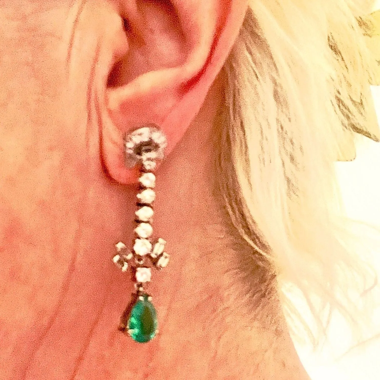 Boucles d'oreilles en platine des années 1950 avec diamants et émeraudes sold by 58 Facettes product image thumbnail 3