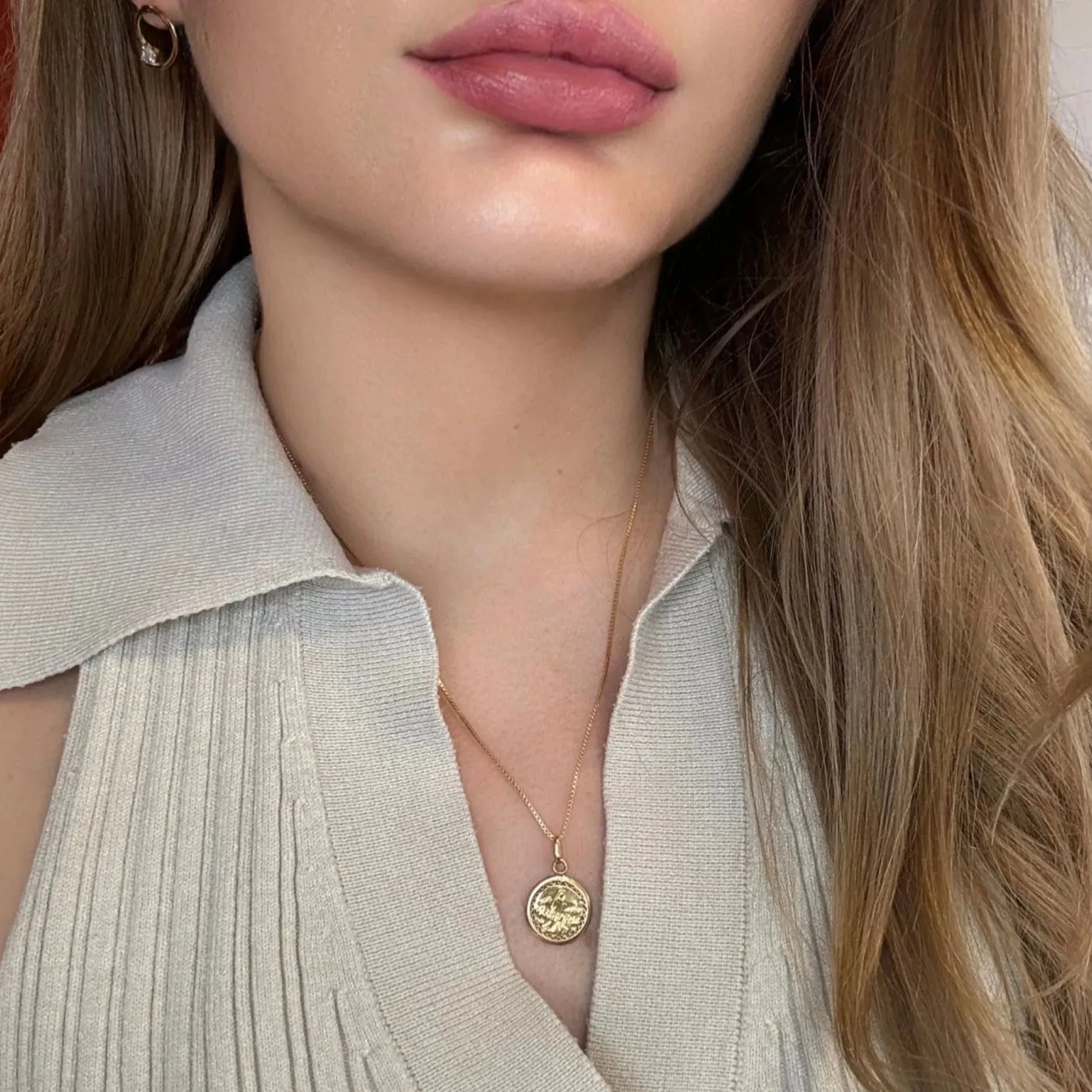 Médaille or jaune Marie sold by 58 Facettes product image thumbnail 2