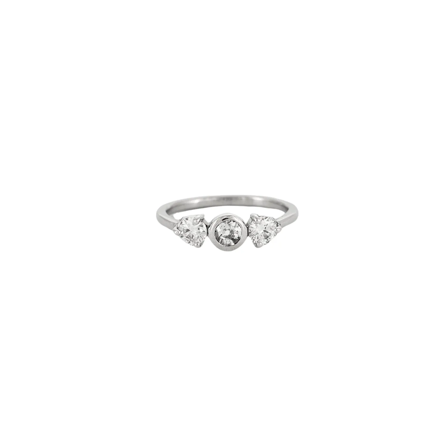 Bague trilogie en or blanc 750 et 3 diamants sold by 58 Facettes