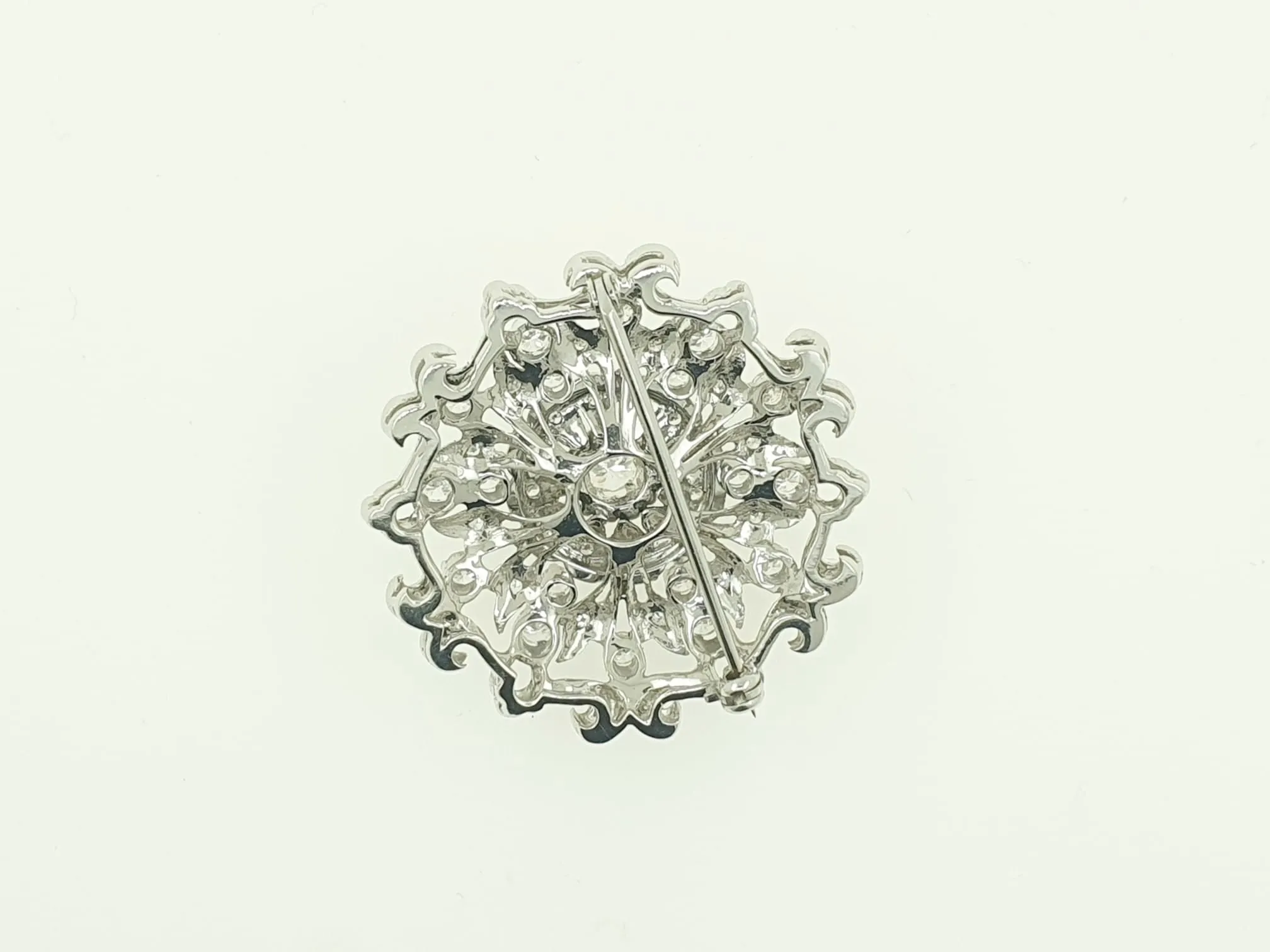 Broche or blanc diamants 1,80 ct sold by 58 Facettes product image thumbnail 3