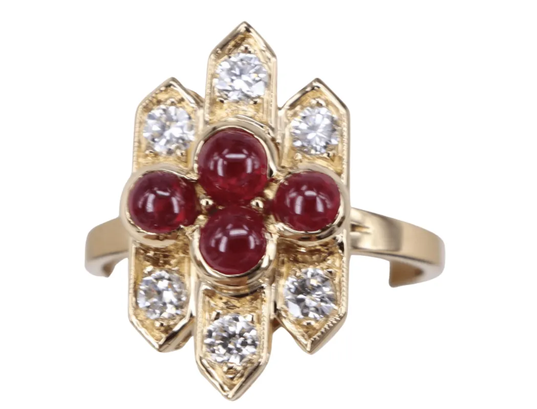 Bague Art Déco Rubis Cabochon et Diamants en or jaune sold by 58 Facettes