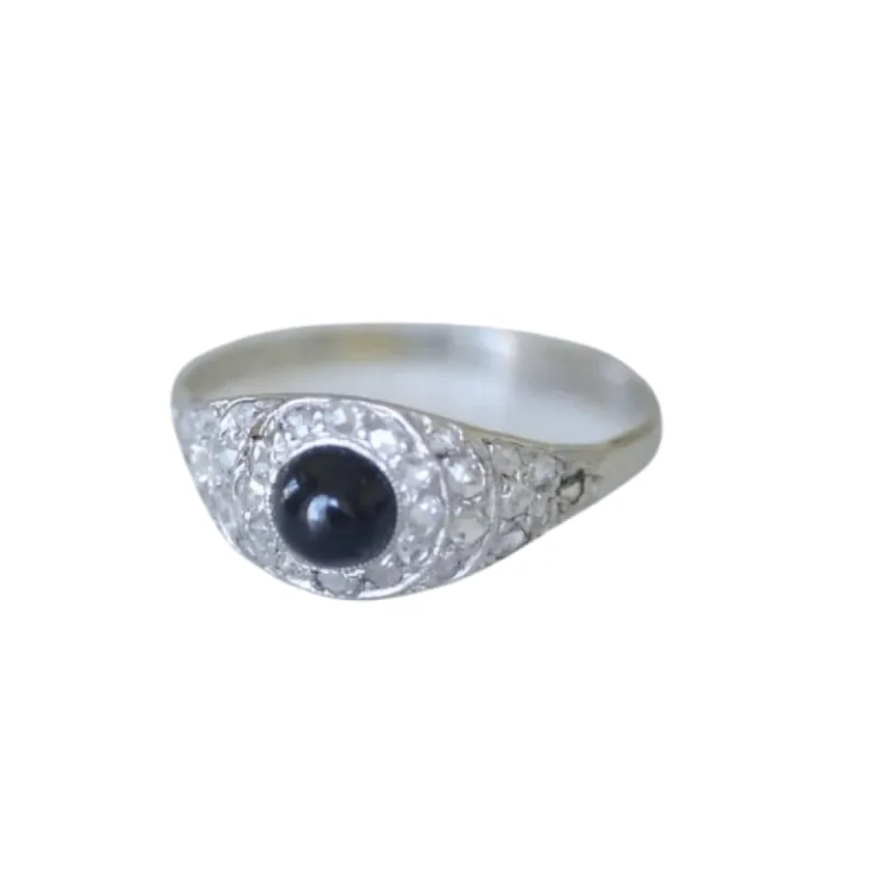 Bague Art Déco saphir cabochon & diamants sold by 58 Facettes
