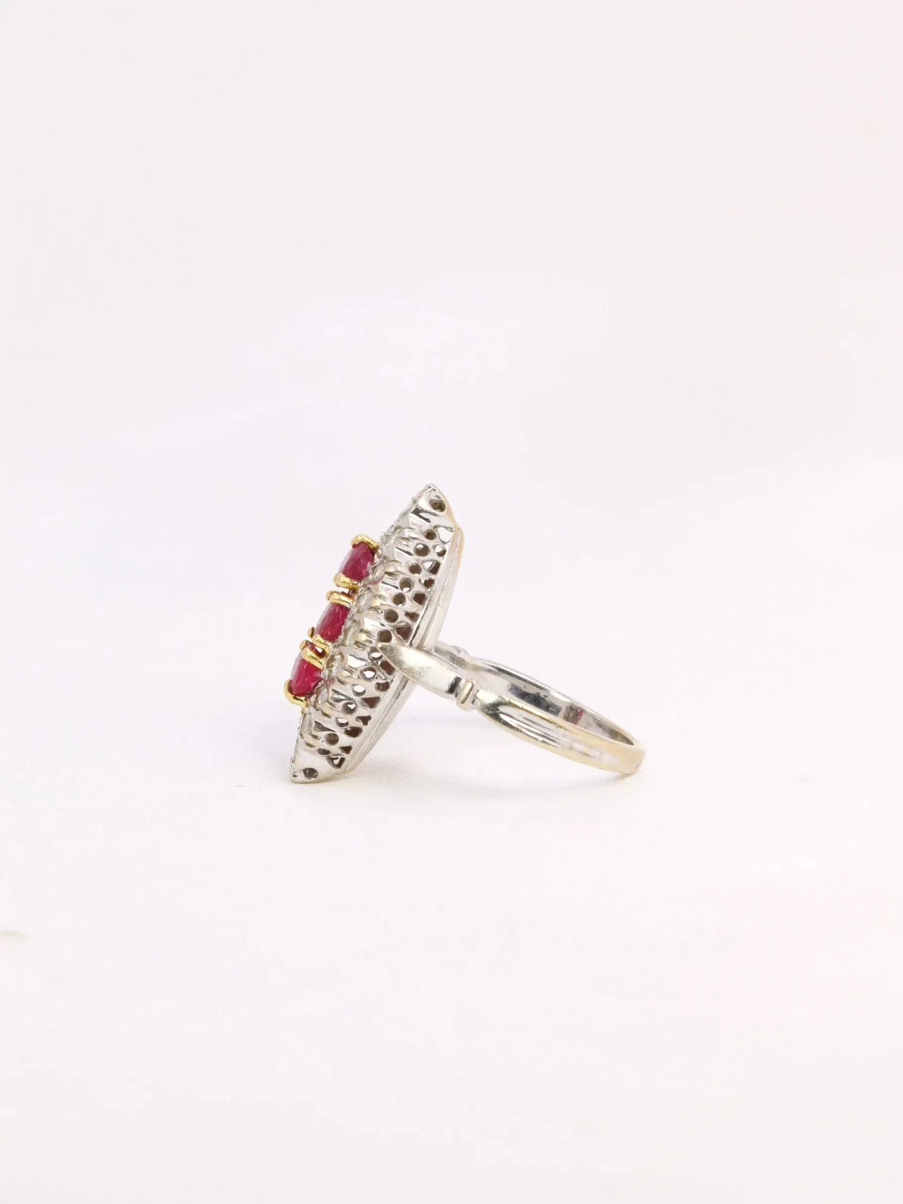 Bague marquise vintage rubis et diamants sold by 58 Facettes product image thumbnail 4