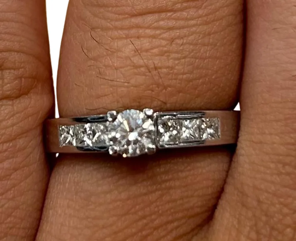 Solitaire or blanc diamant sold by 58 Facettes