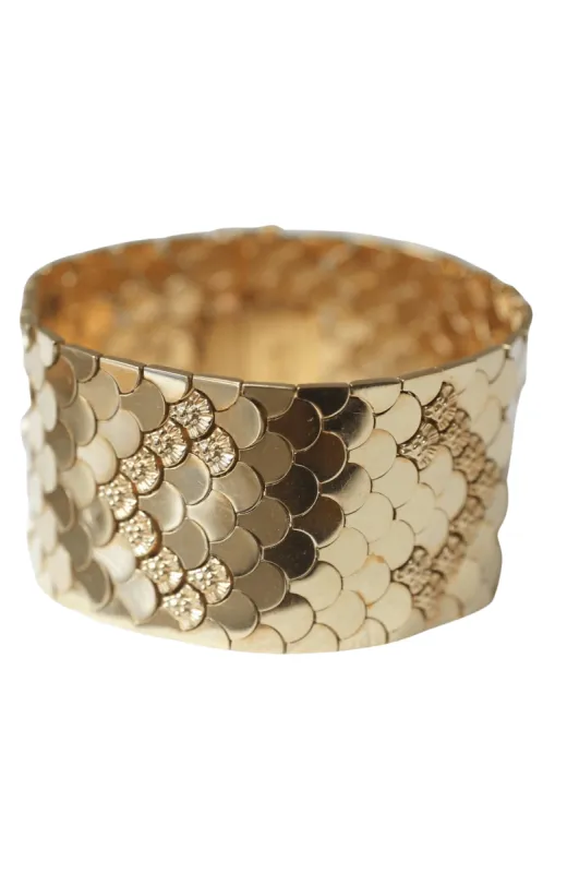 Bracelet manchette souple or jaune écaille made by 58 Facettes