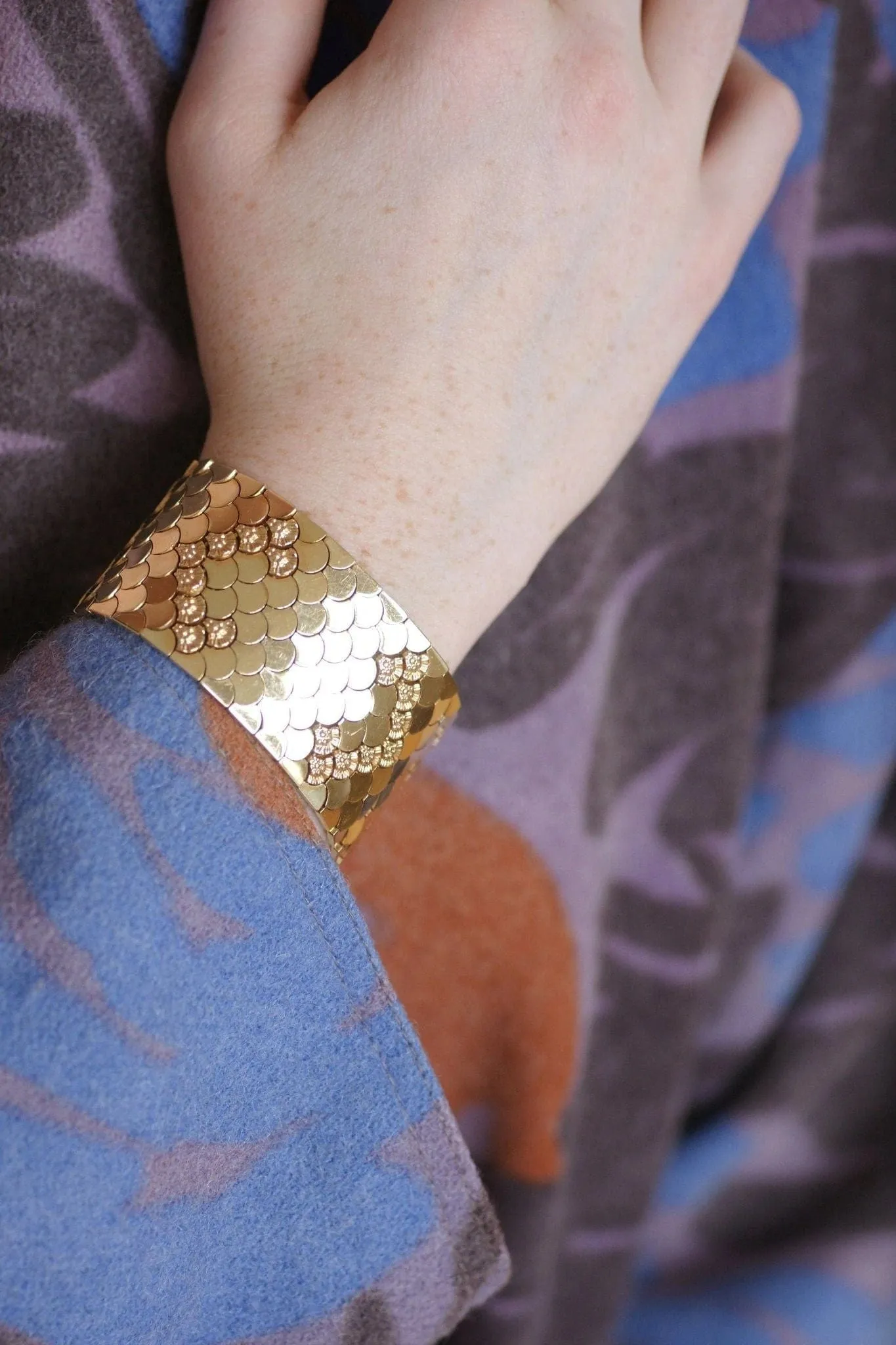 Bracelet manchette souple or jaune écaille sold by 58 Facettes product image thumbnail 2