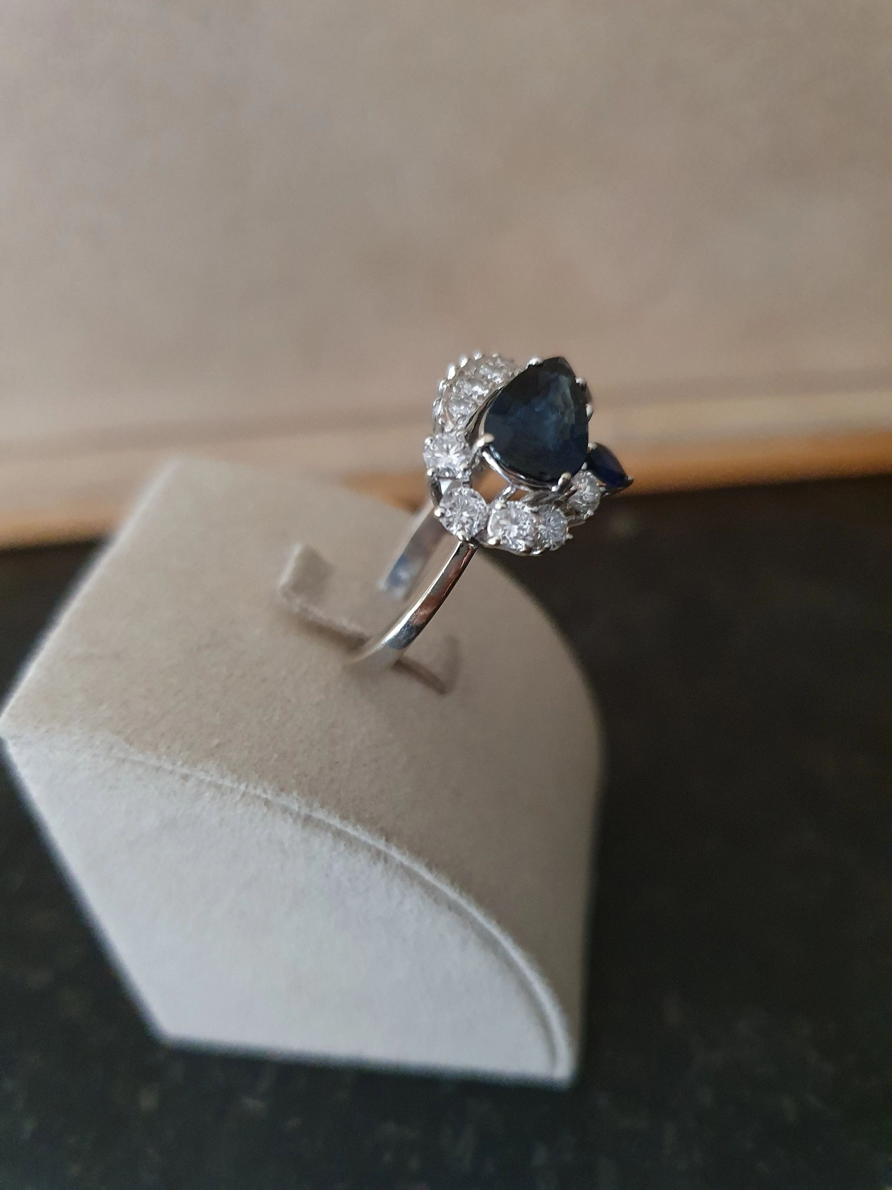 Bague Or Blanc Saphirs Diamants sold by 58 Facettes product image thumbnail 5