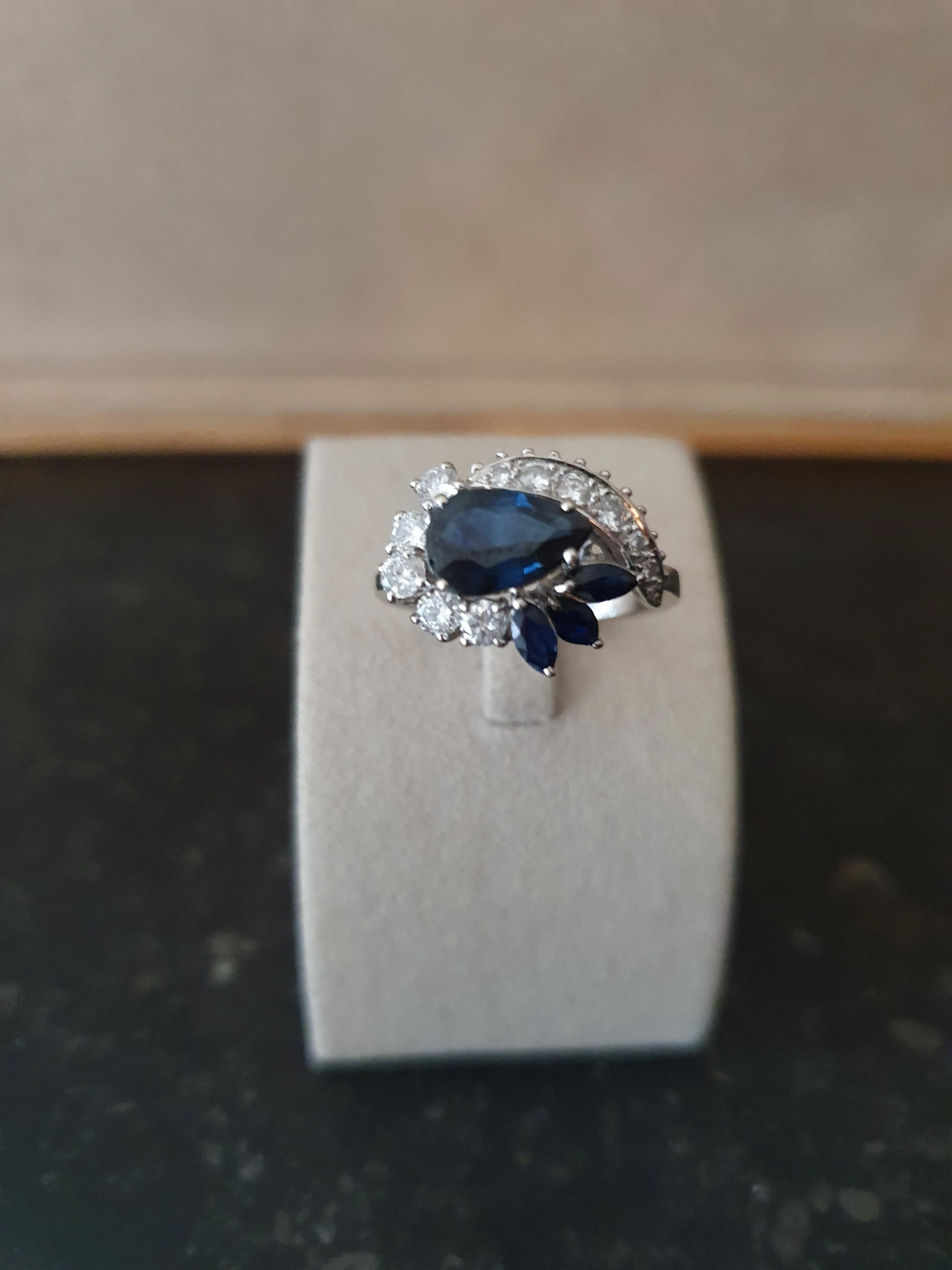 Bague Or Blanc Saphirs Diamants sold by 58 Facettes product image thumbnail 2