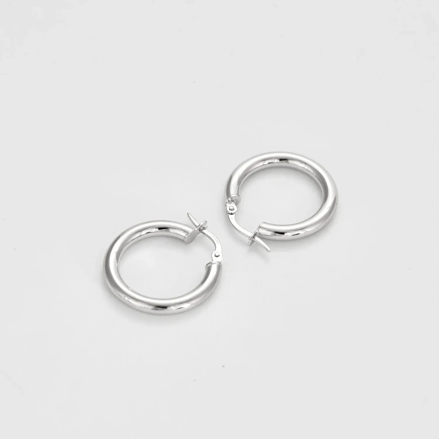 Bouches D'oreilles Créoles Or Blanc sold by 58 Facettes product image thumbnail 4