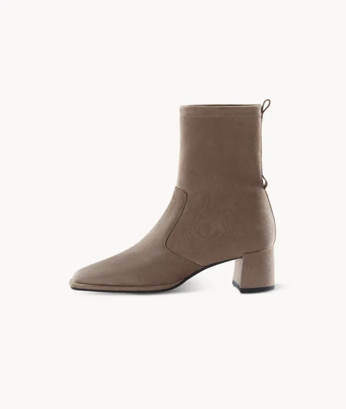 Oatmeal Toast Warmtech Boot sold by 7OR9
