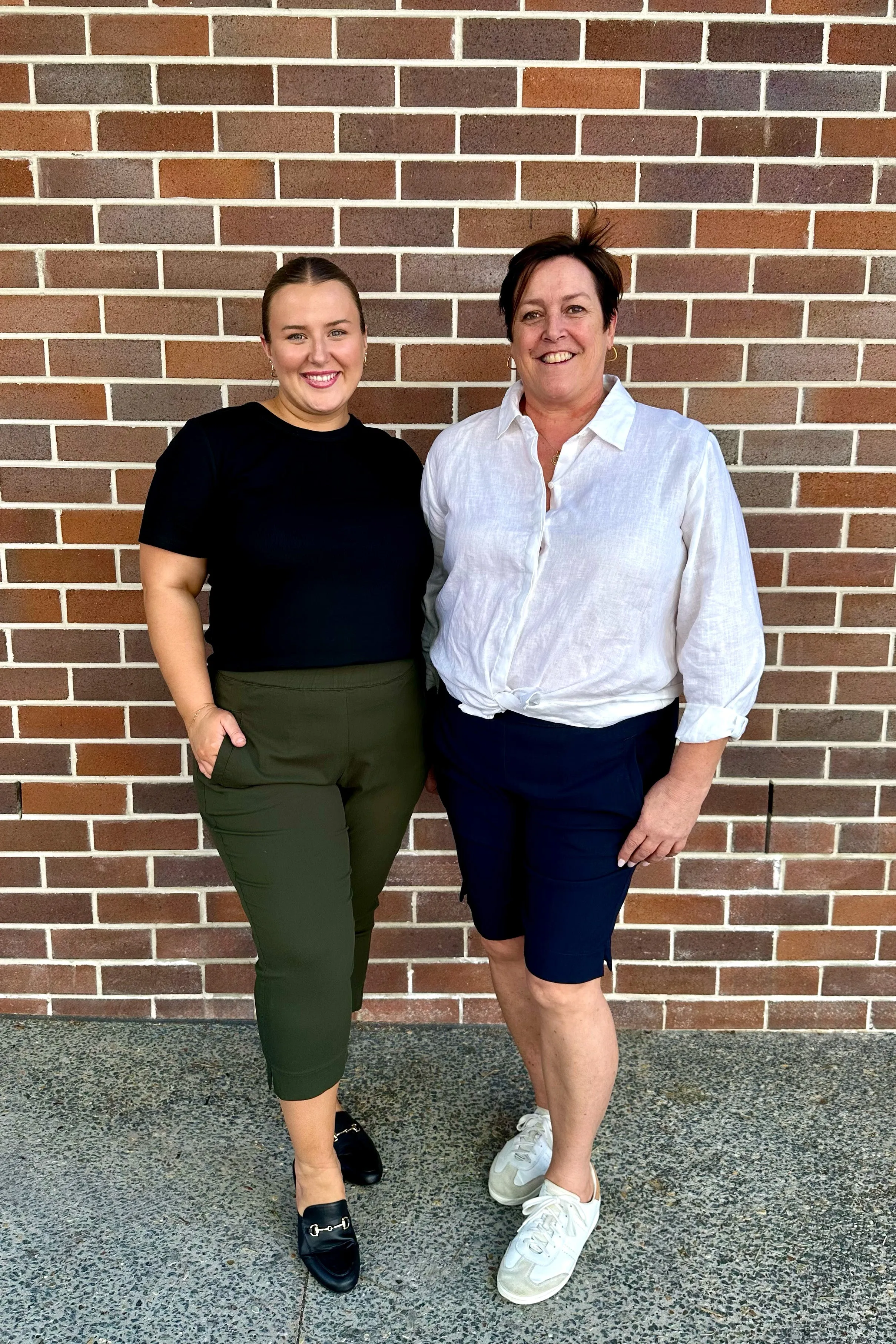 Petite Length Cropped Stretch Capri Pant in Bottle Green sold by Adrift product image thumbnail 2