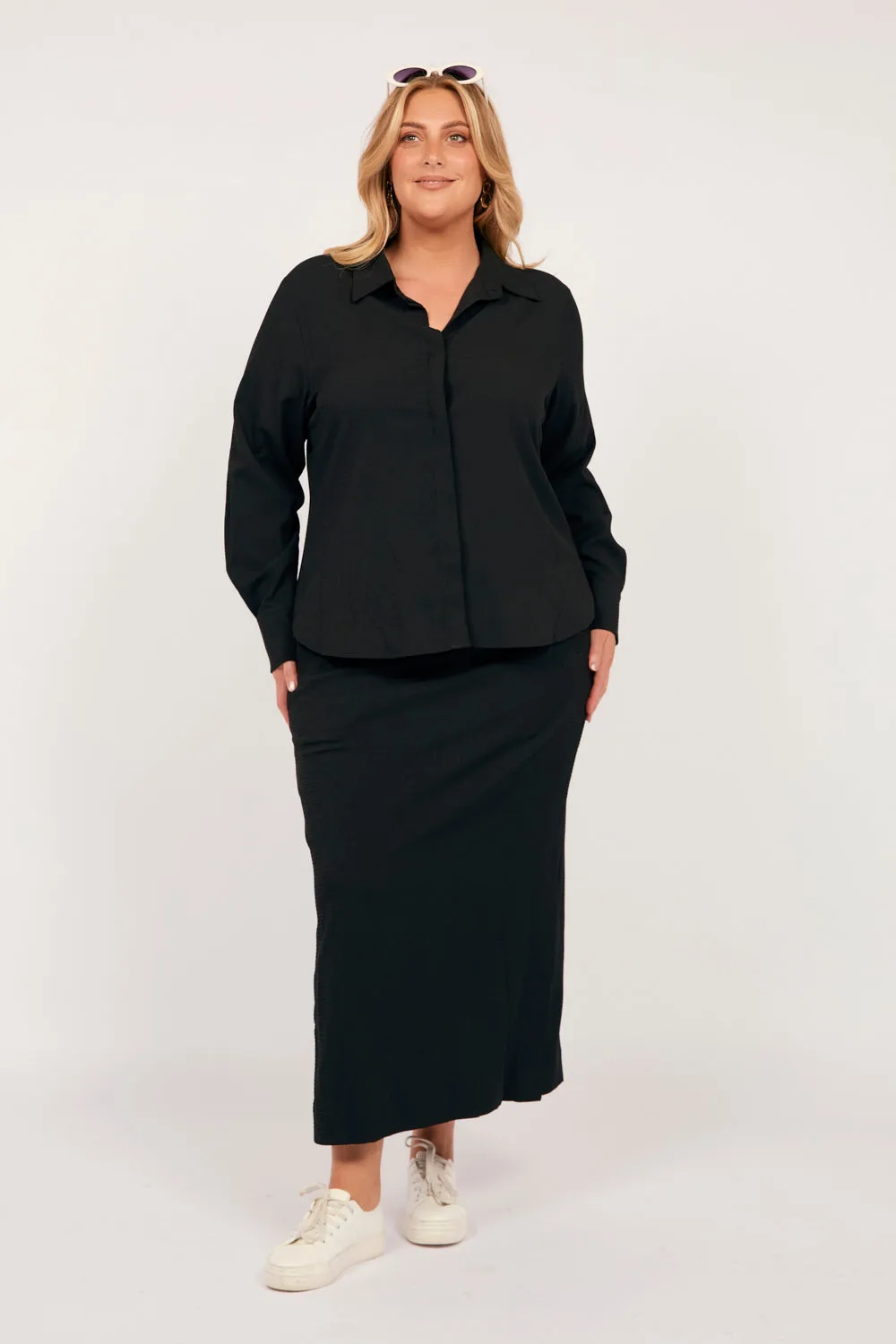 Relaxed Travel Shirt in Black sold by Adrift product image thumbnail 5