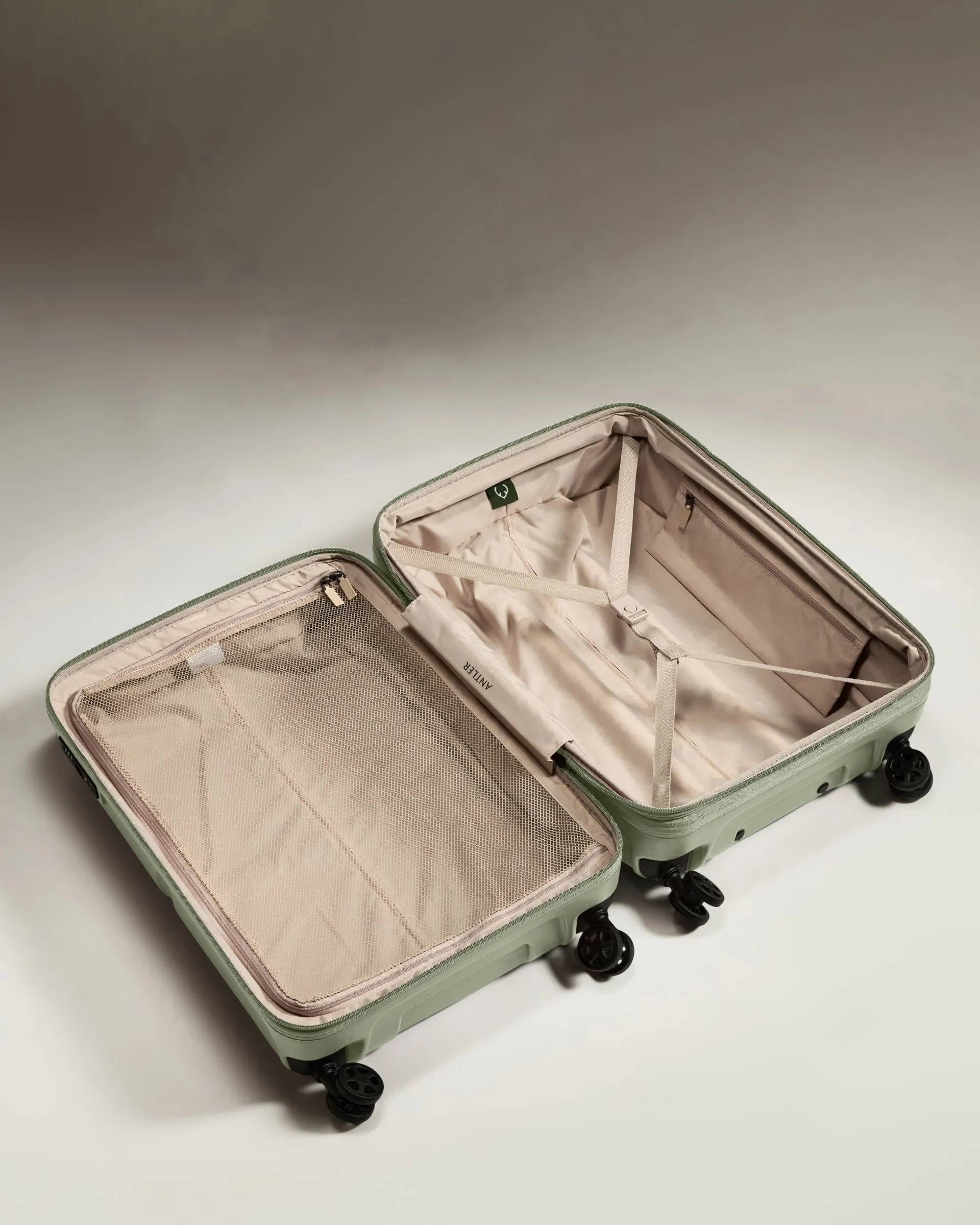 Medium Luggage in Clover Green - Single Stripe sold by Antler product image thumbnail 4