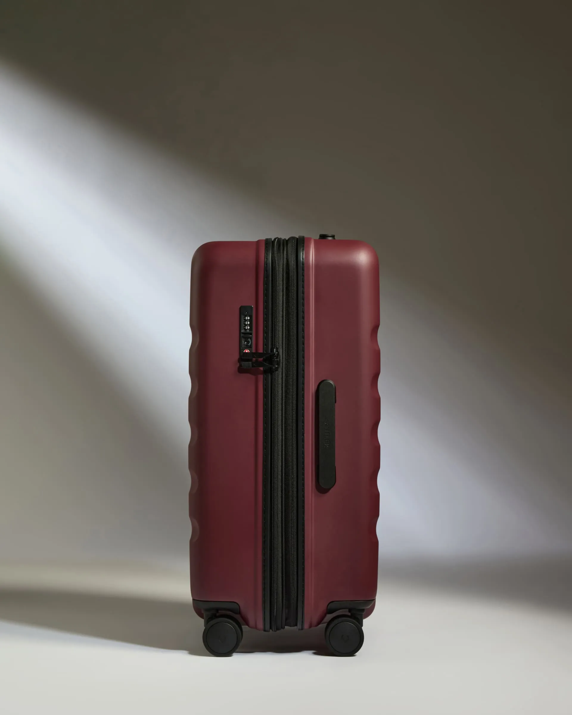 Medium Luggage in Cedar Red - Icon Stripe sold by Antler product image thumbnail 5
