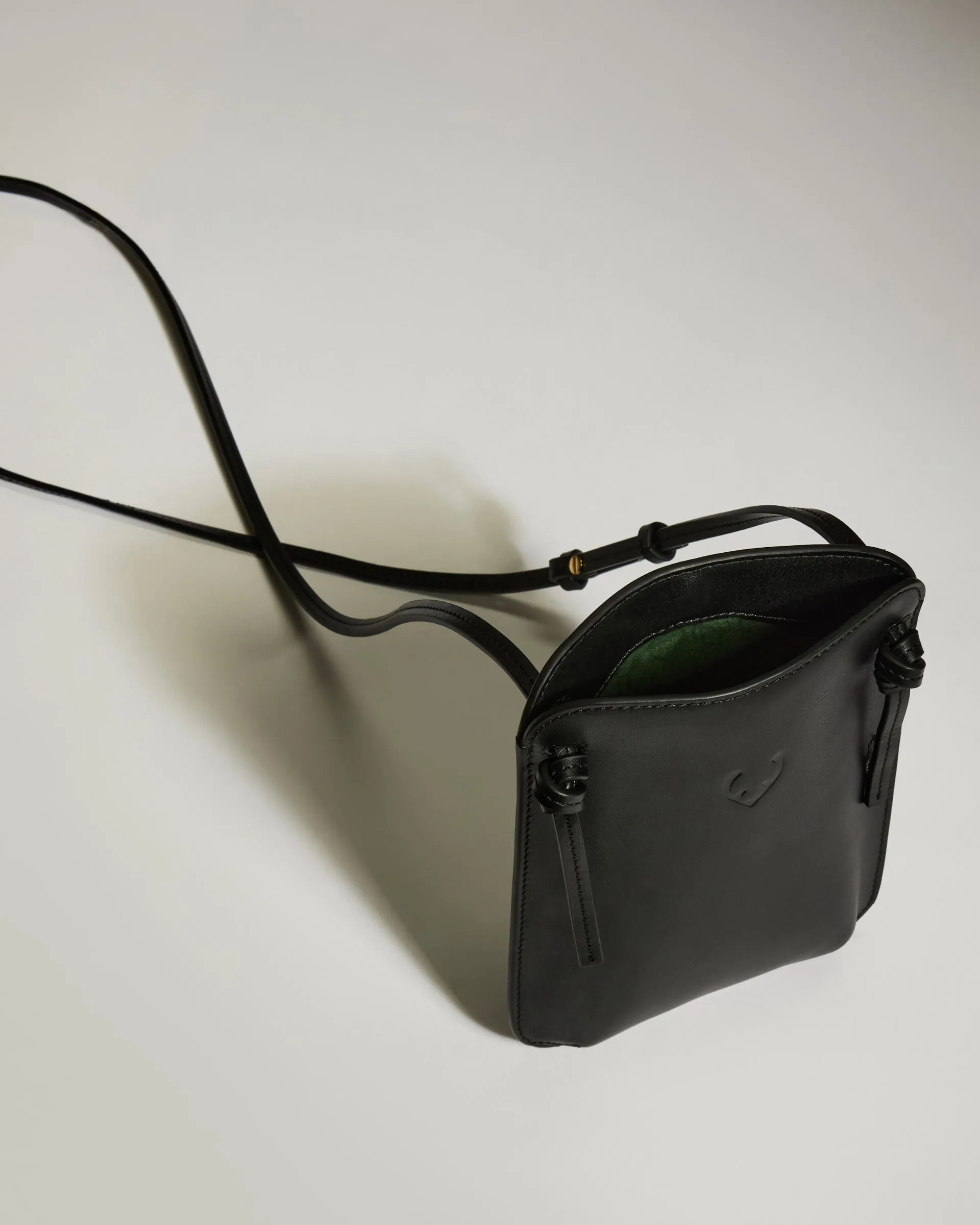 Crossbody Bag in Black Leather - Heritage Collection sold by Antler product image thumbnail 3