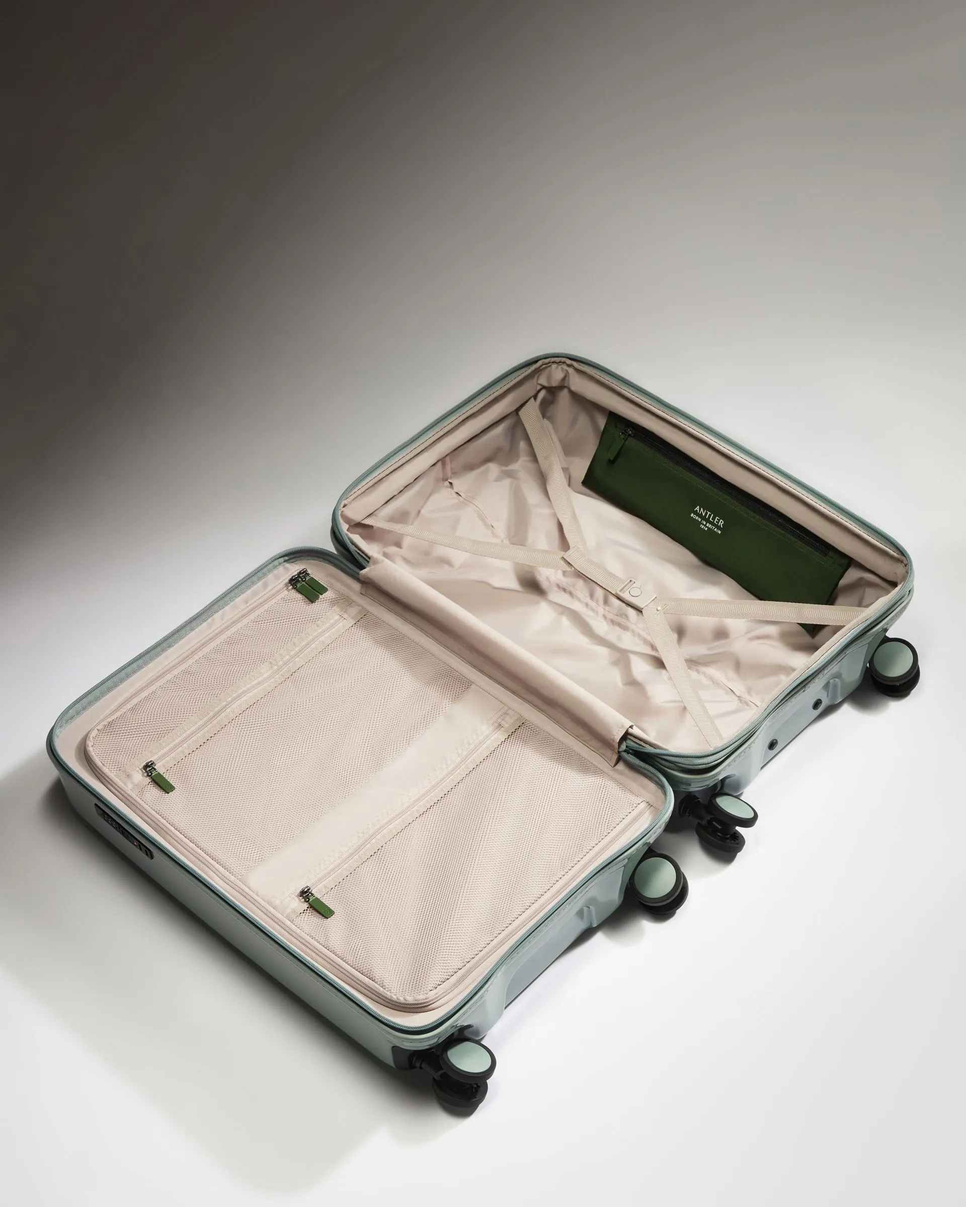 Medium Luggage in Mist Blue Gloss - Icon Stripe sold by Antler product image thumbnail 3