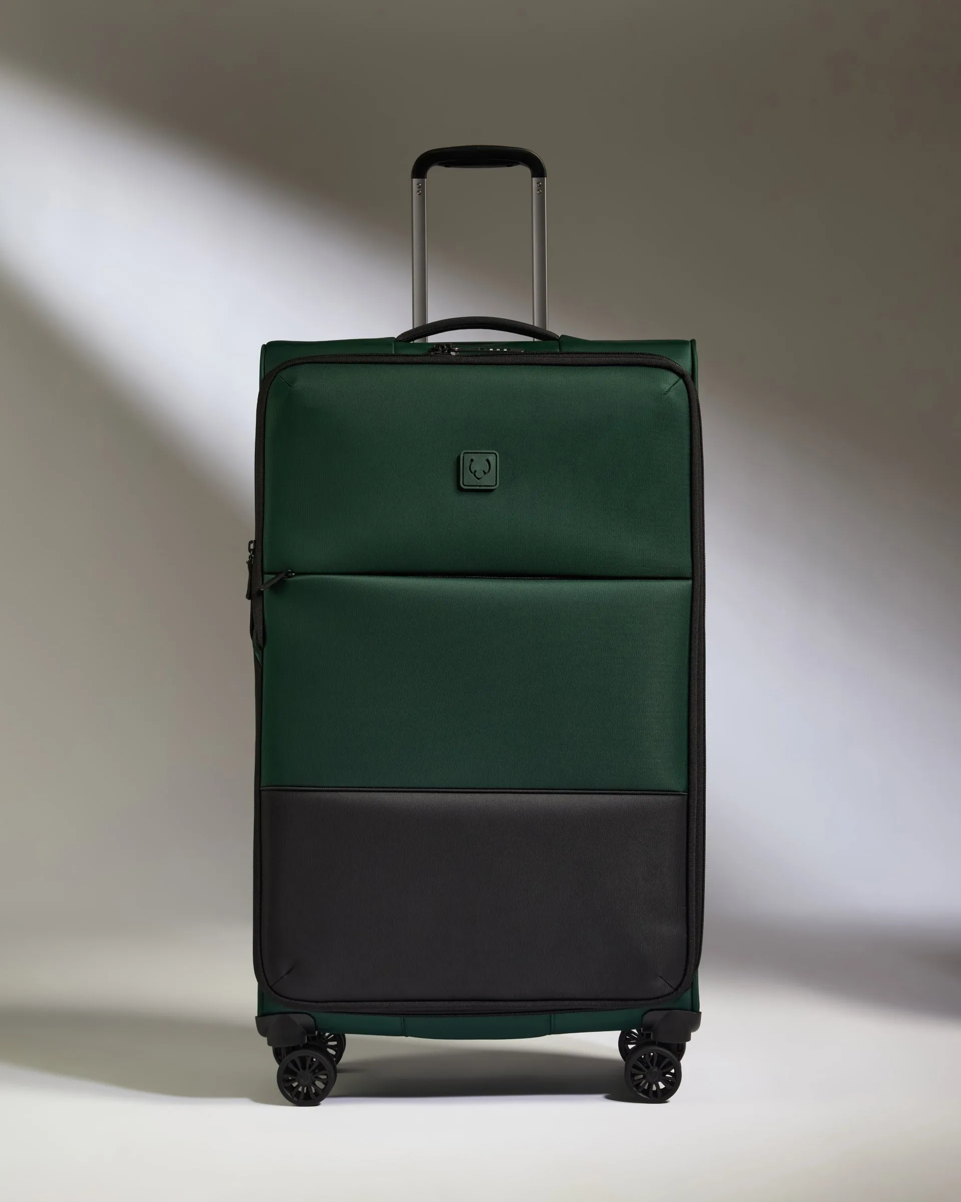 Lightest Large Luggage in Antler Green - Soft Stripe 2.0 sold by Antler product image thumbnail 4