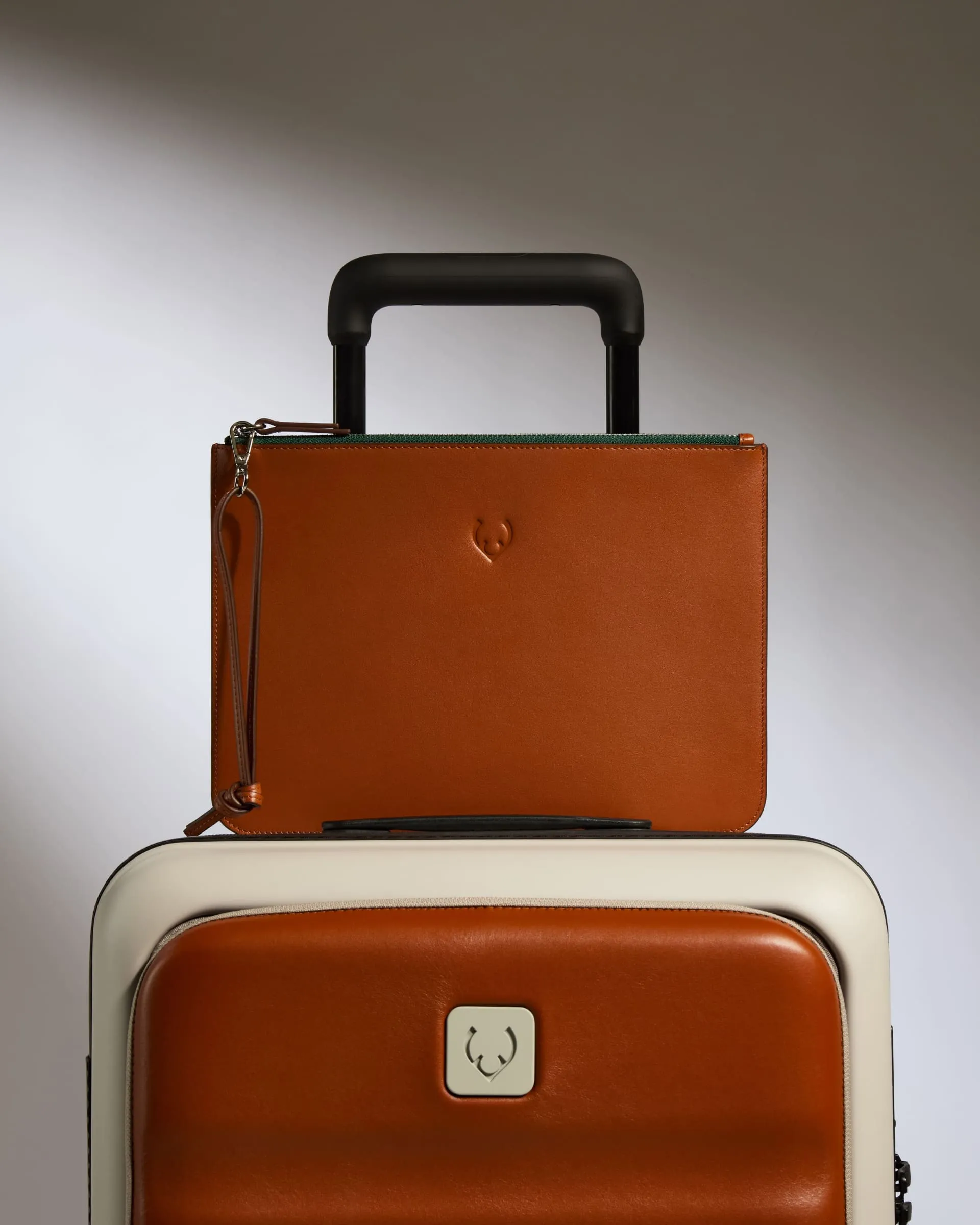 Zipped Pouch with Wristlet in Tan Leather - 1914 Collection sold by Antler product image thumbnail 5