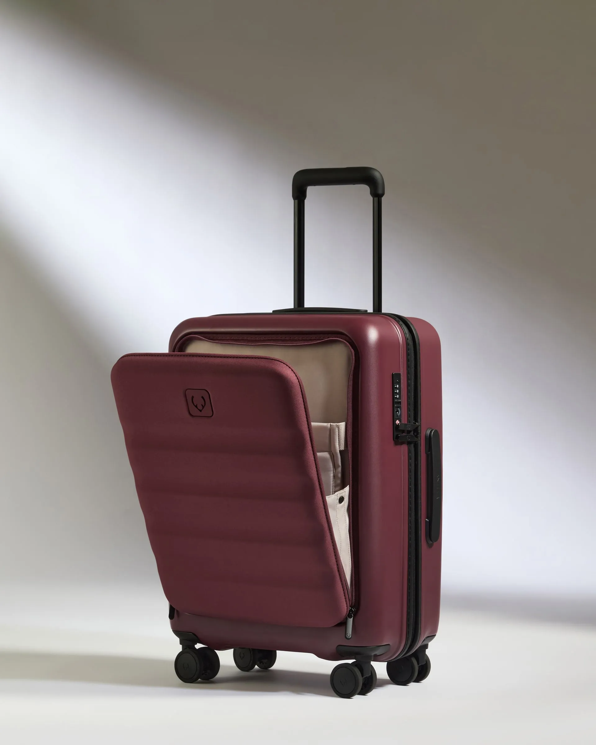 Carry-on with Pocket Luggage Set in Cedar Red - Icon Stripe sold by Antler product image thumbnail 3