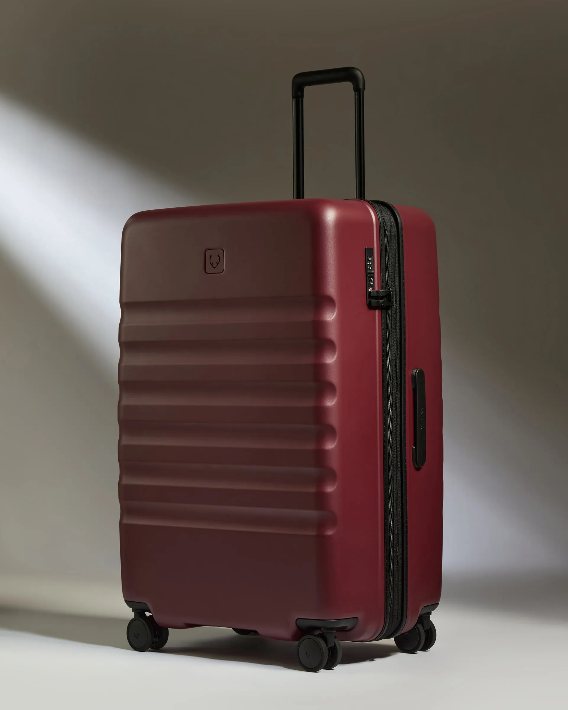 Carry-on with Pocket Luggage Set in Cedar Red - Icon Stripe sold by Antler product image thumbnail 5