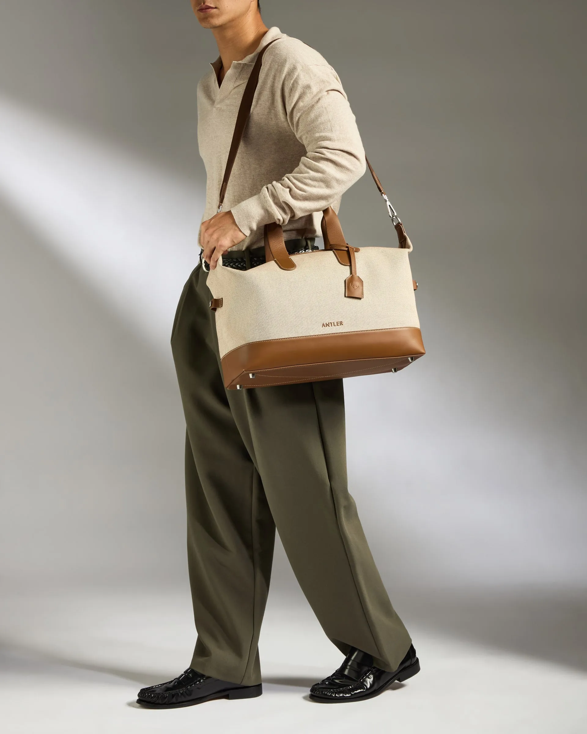 Heritage Overnight Bag in Natural sold by Antler product image thumbnail 3