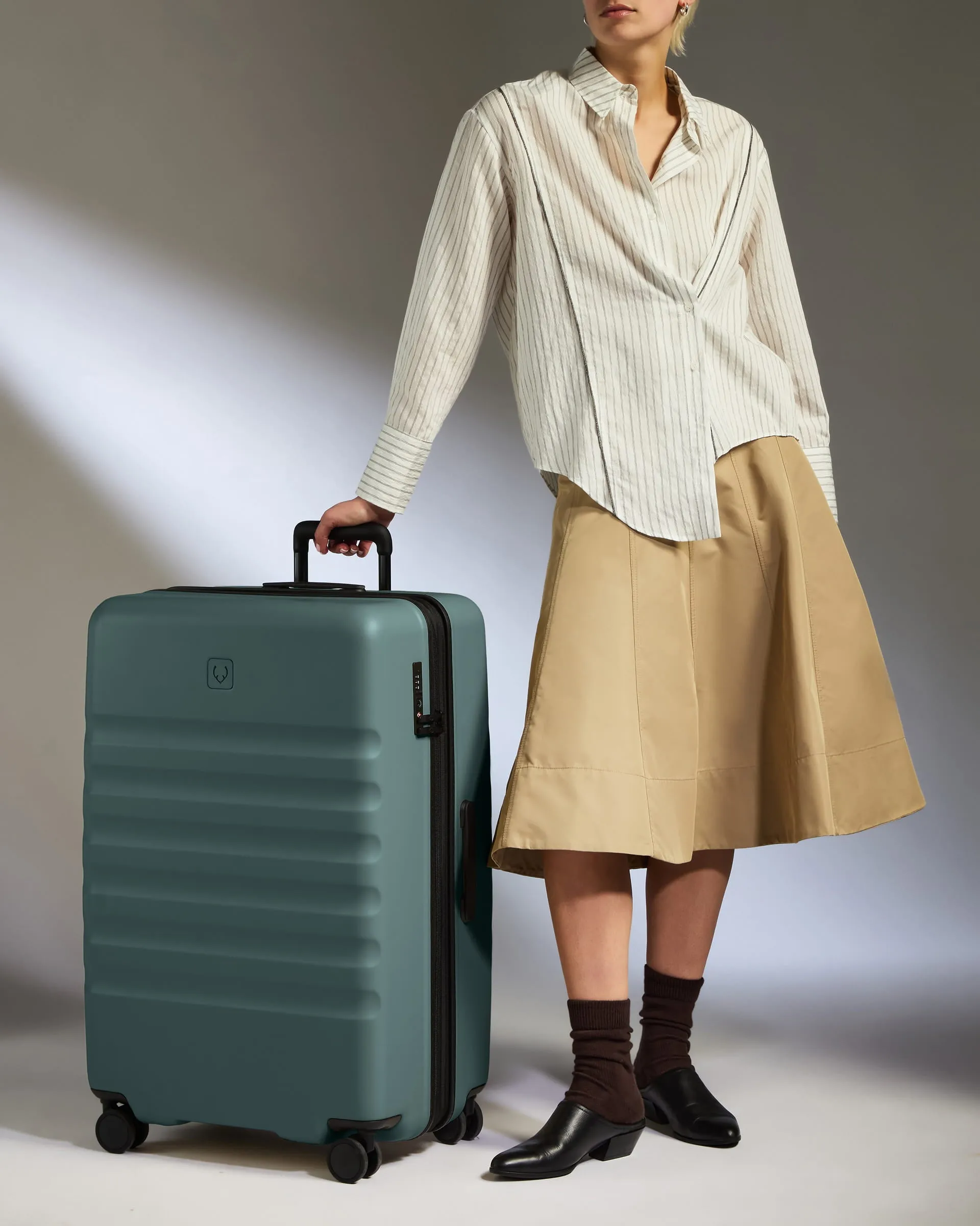 Large Luggage in Glade Blue - Icon Stripe sold by Antler product image thumbnail 3