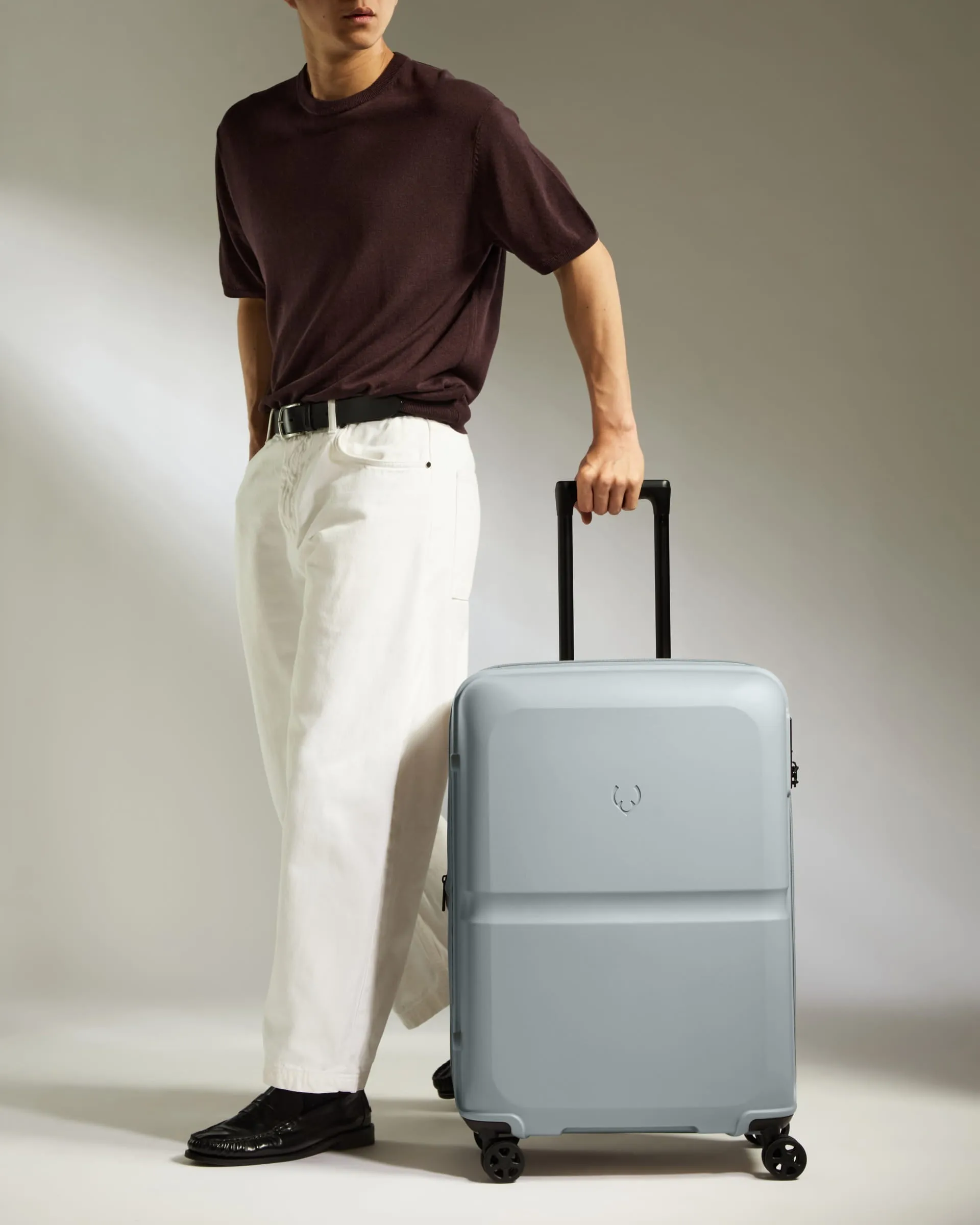 Medium Luggage in Salt Blue - Single Stripe sold by Antler product image thumbnail 3