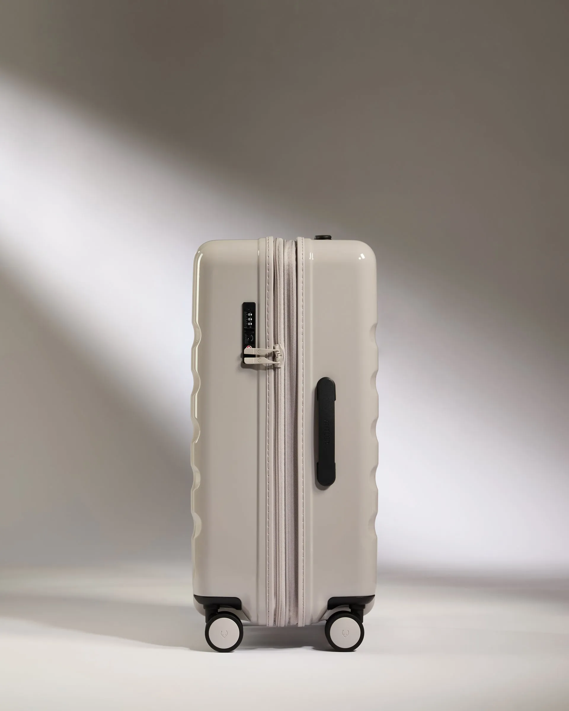 Medium Luggage in Taupe Gloss - Icon Stripe sold by Antler product image thumbnail 5