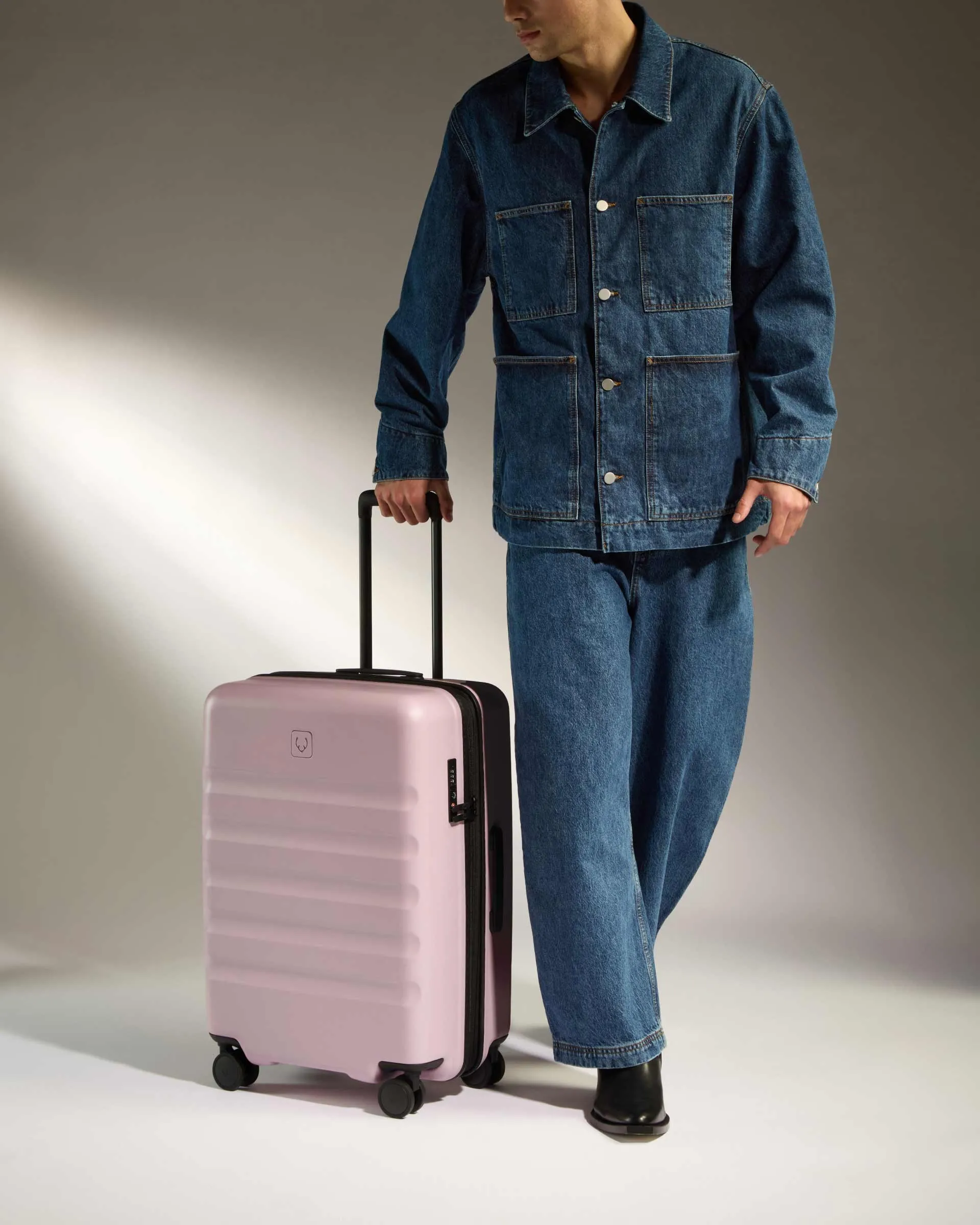 Medium Luggage in Moorland Pink - Icon Stripe sold by Antler product image thumbnail 2