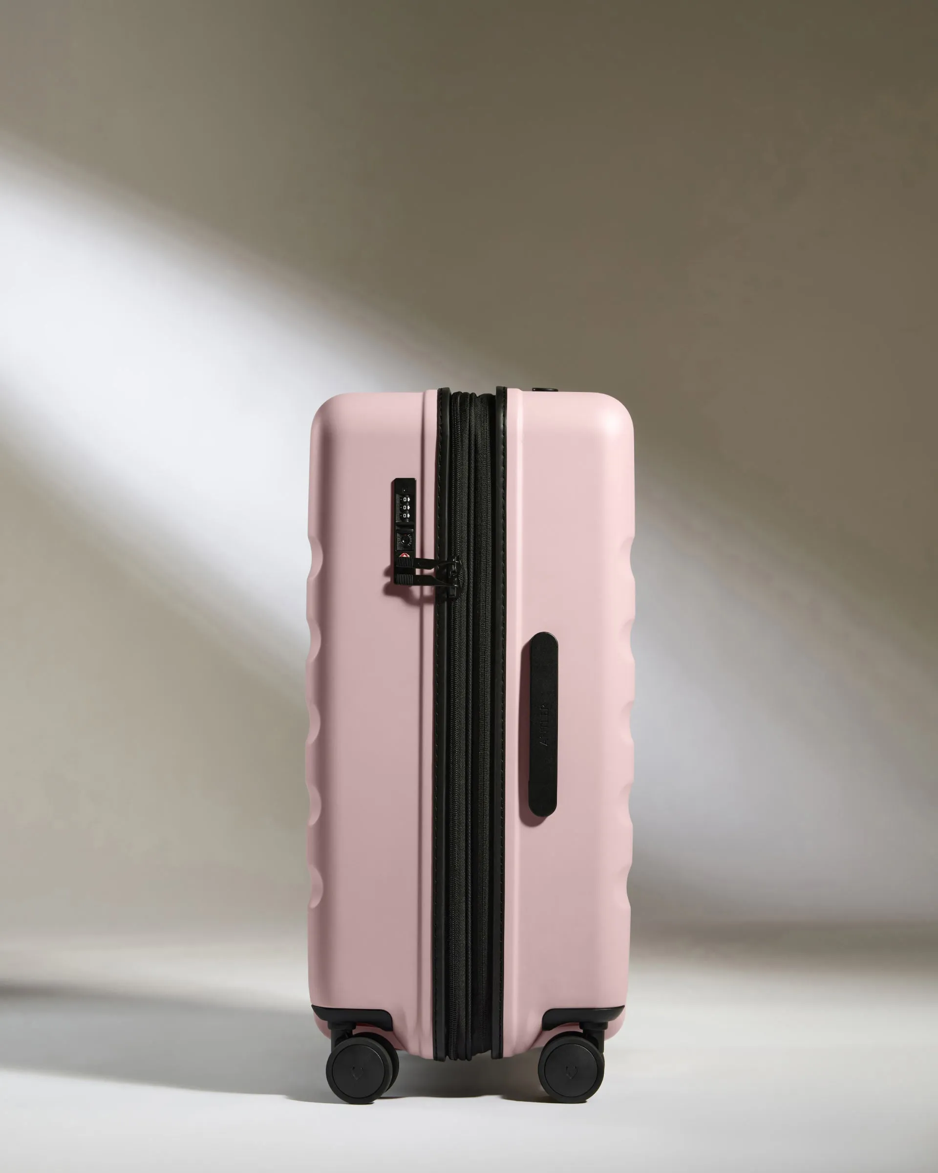 Medium Luggage in Moorland Pink - Icon Stripe sold by Antler product image thumbnail 4