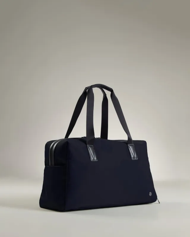 Chelsea Weekender in Navy made by Antler