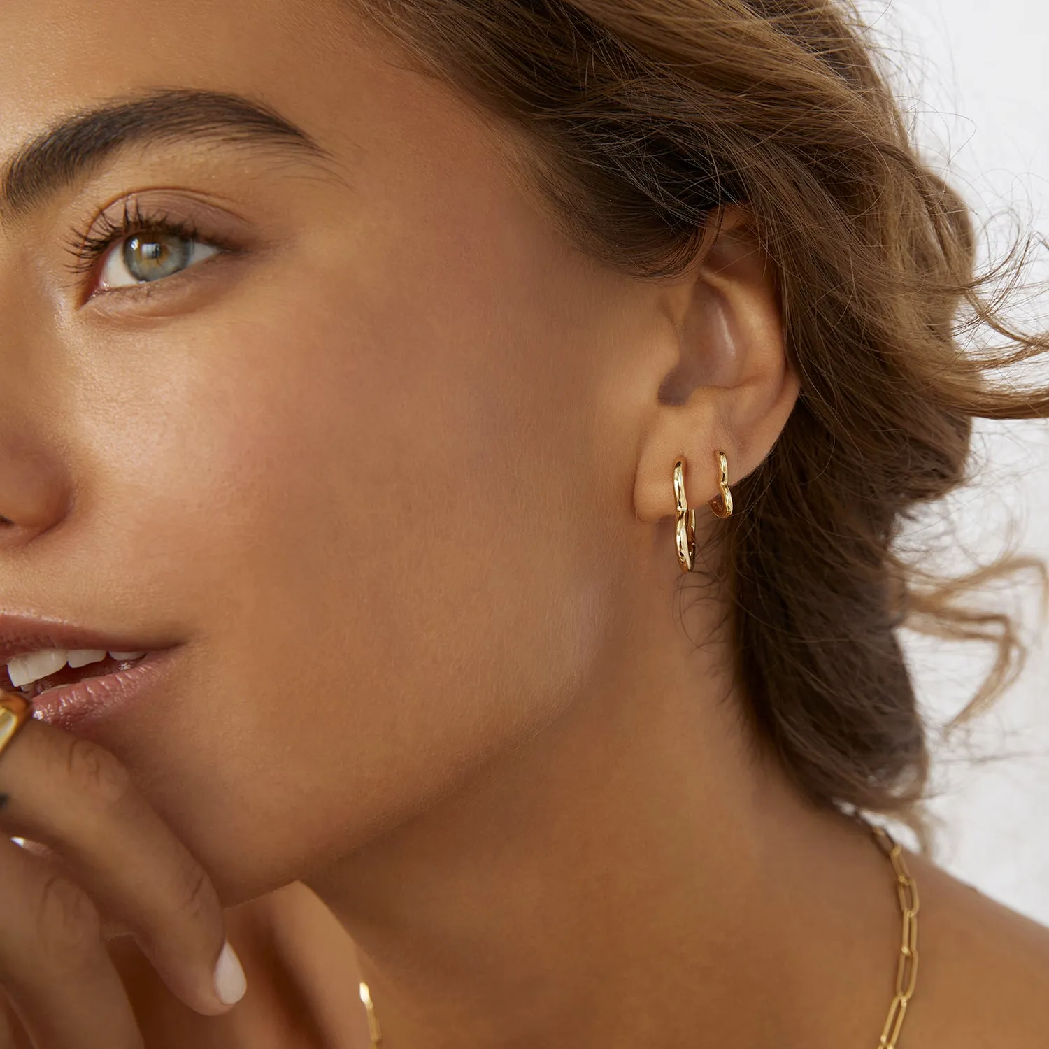 Sweetheart Gold Earrings - Small sold by Arms Of Eve product image thumbnail 3