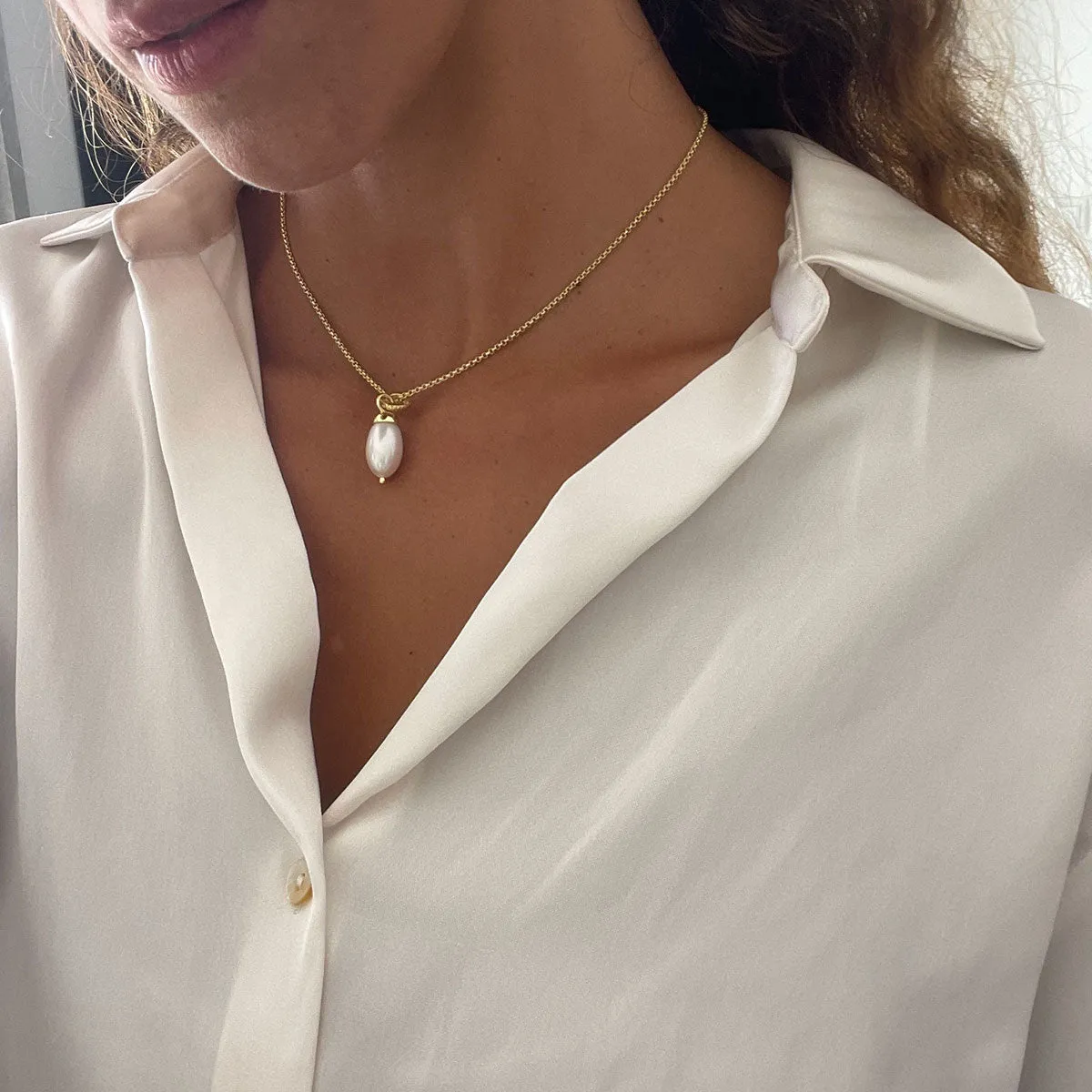 Aphrodite Natural Pearl Pendant Necklace sold by Azuni London product image thumbnail 4