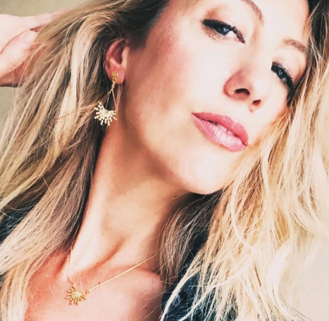 Etrusca Radiating Bead Gemstone Pendant: Rose Quartz sold by Azuni London product image thumbnail 3