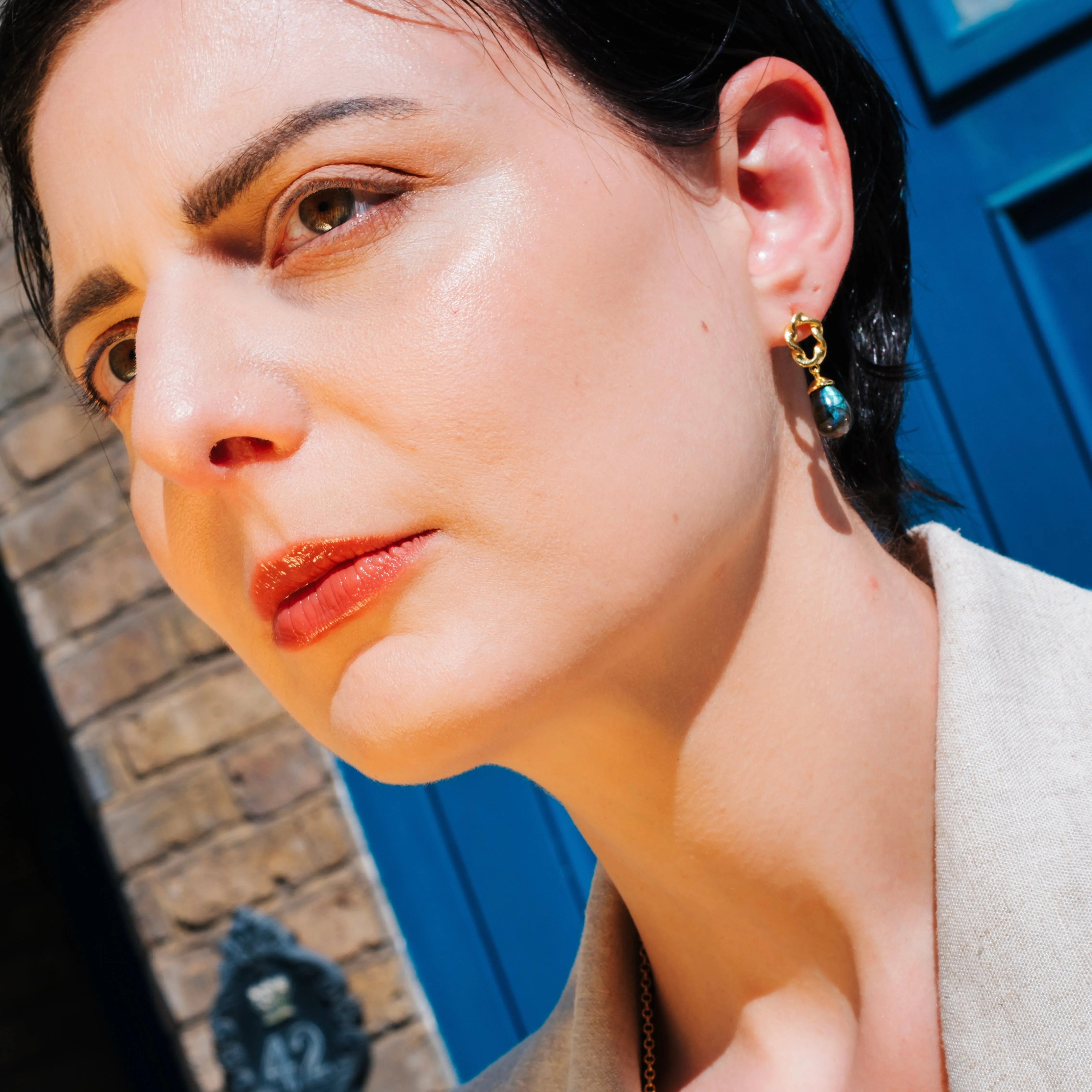 Moirai Twisted Loop Earrings Pariba Onyx sold by Azuni London product image thumbnail 2